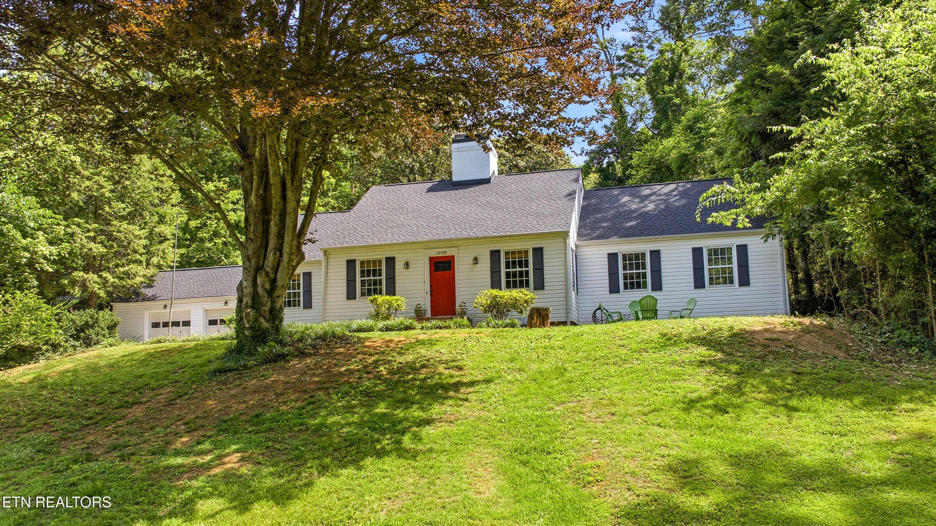 1208 S Chilhowee Drive Knoxville TN 37914