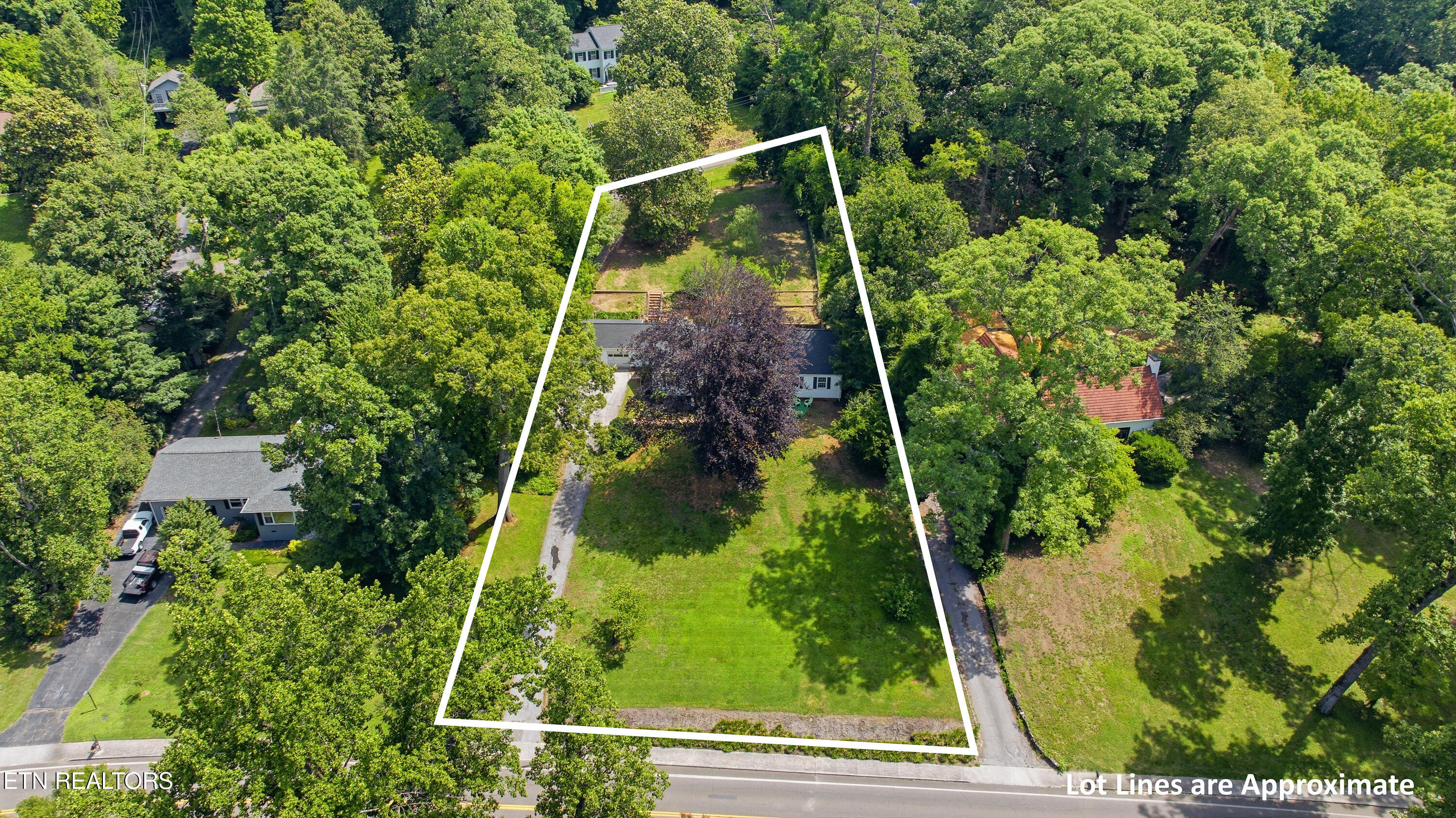 1208 S Chilhowee Drive Knoxville TN 37914