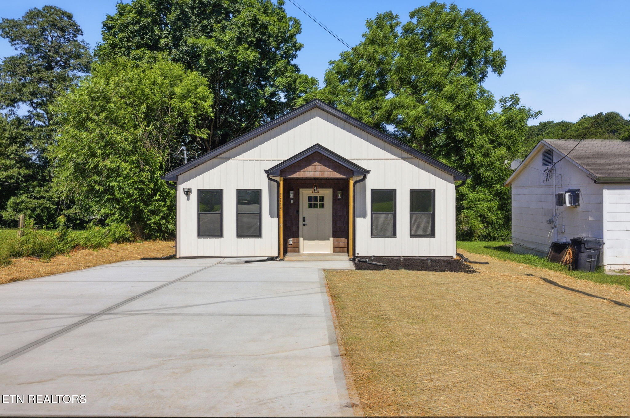 1709 Vada Circle Knoxville TN 37912
