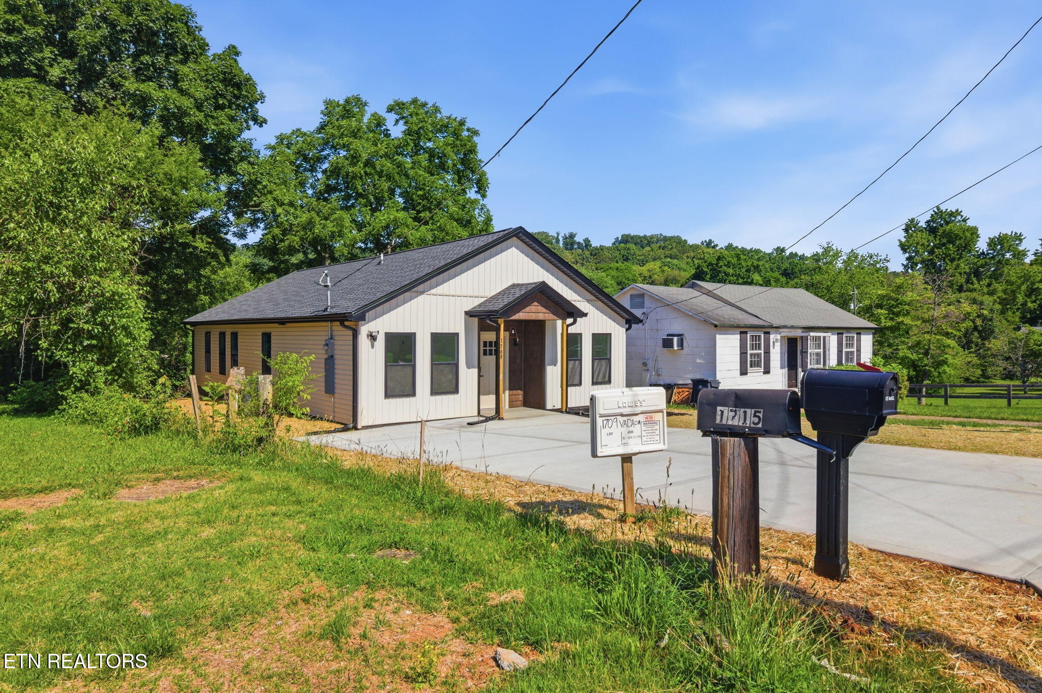 1709 Vada Circle Knoxville TN 37912