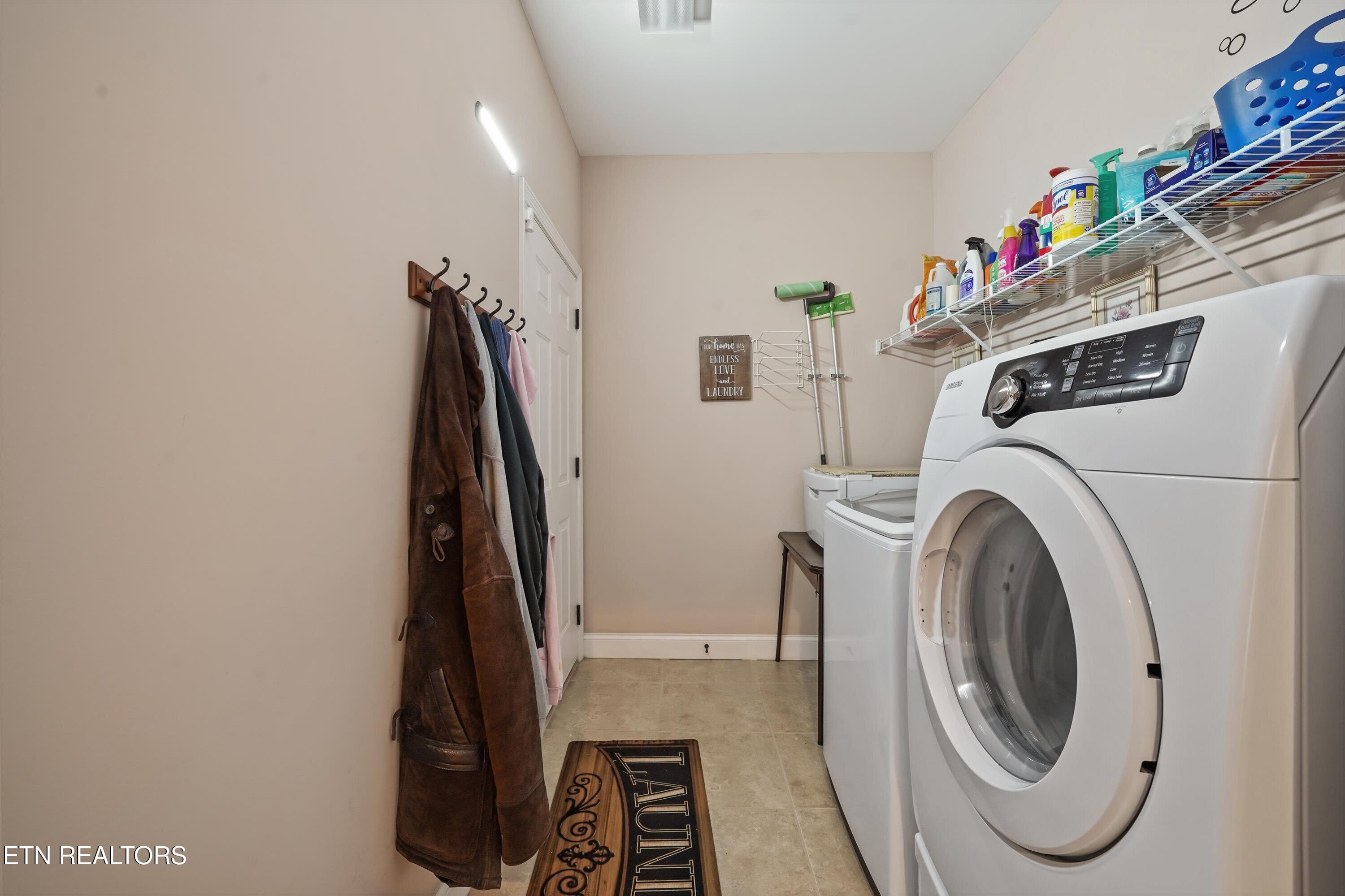 714 Kennesaw Lane Lenoir City TN 37771