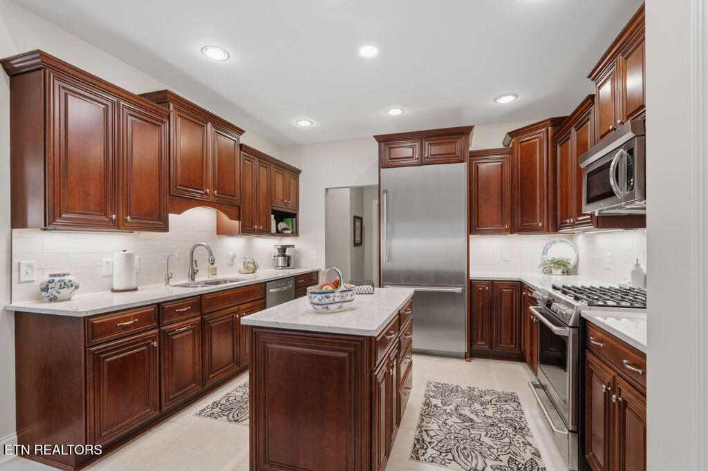 306 Inagehi Lane Loudon TN 37774