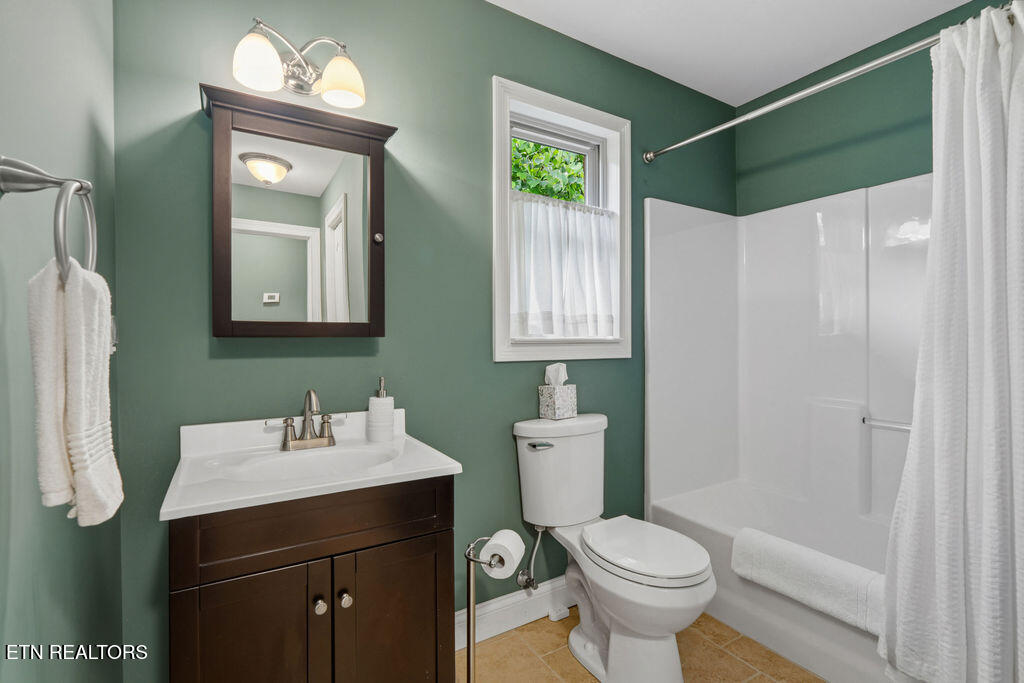 306 Inagehi Lane Loudon TN 37774