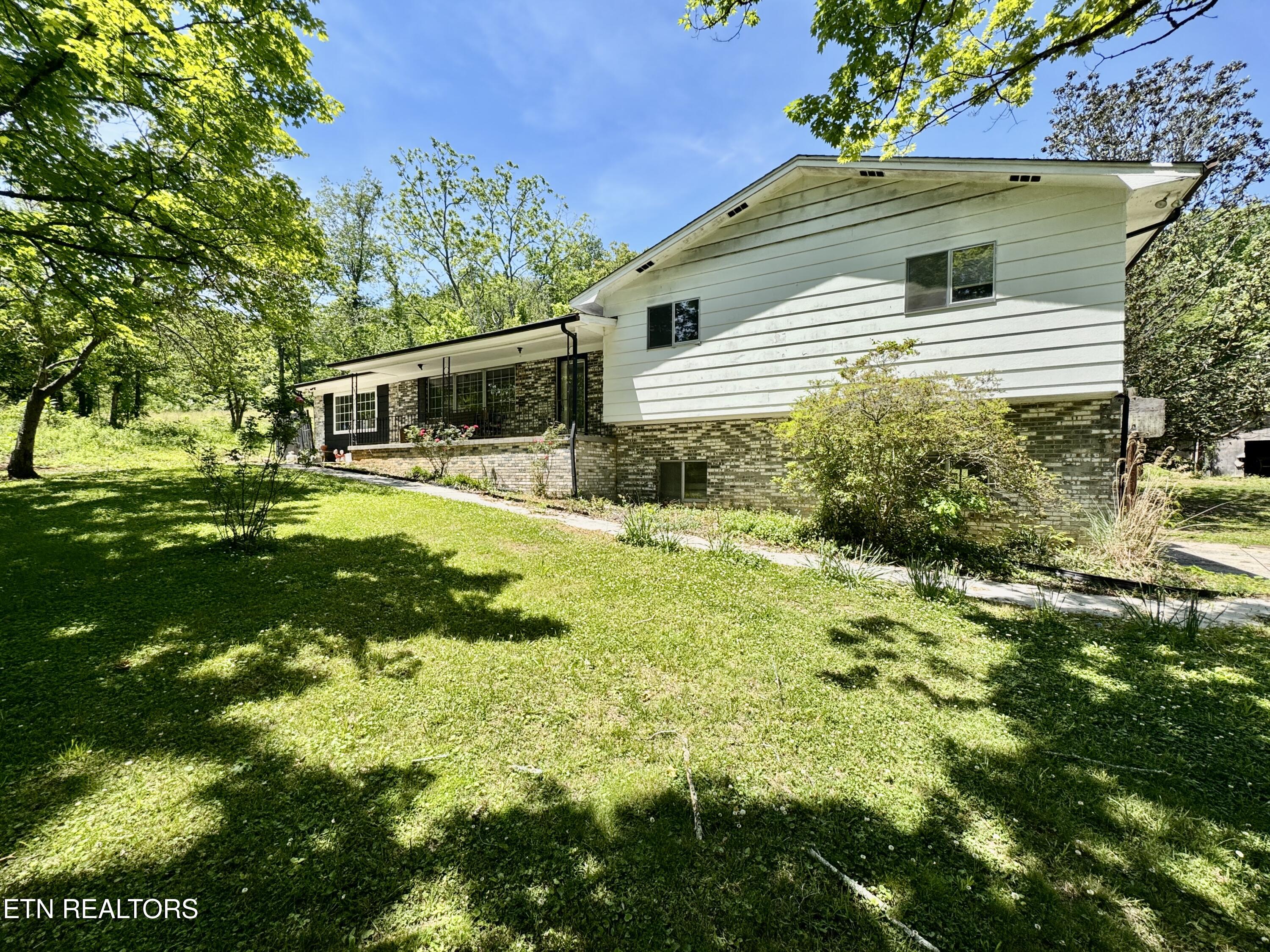 132 Lanes Bluff Road Clinton TN 37716