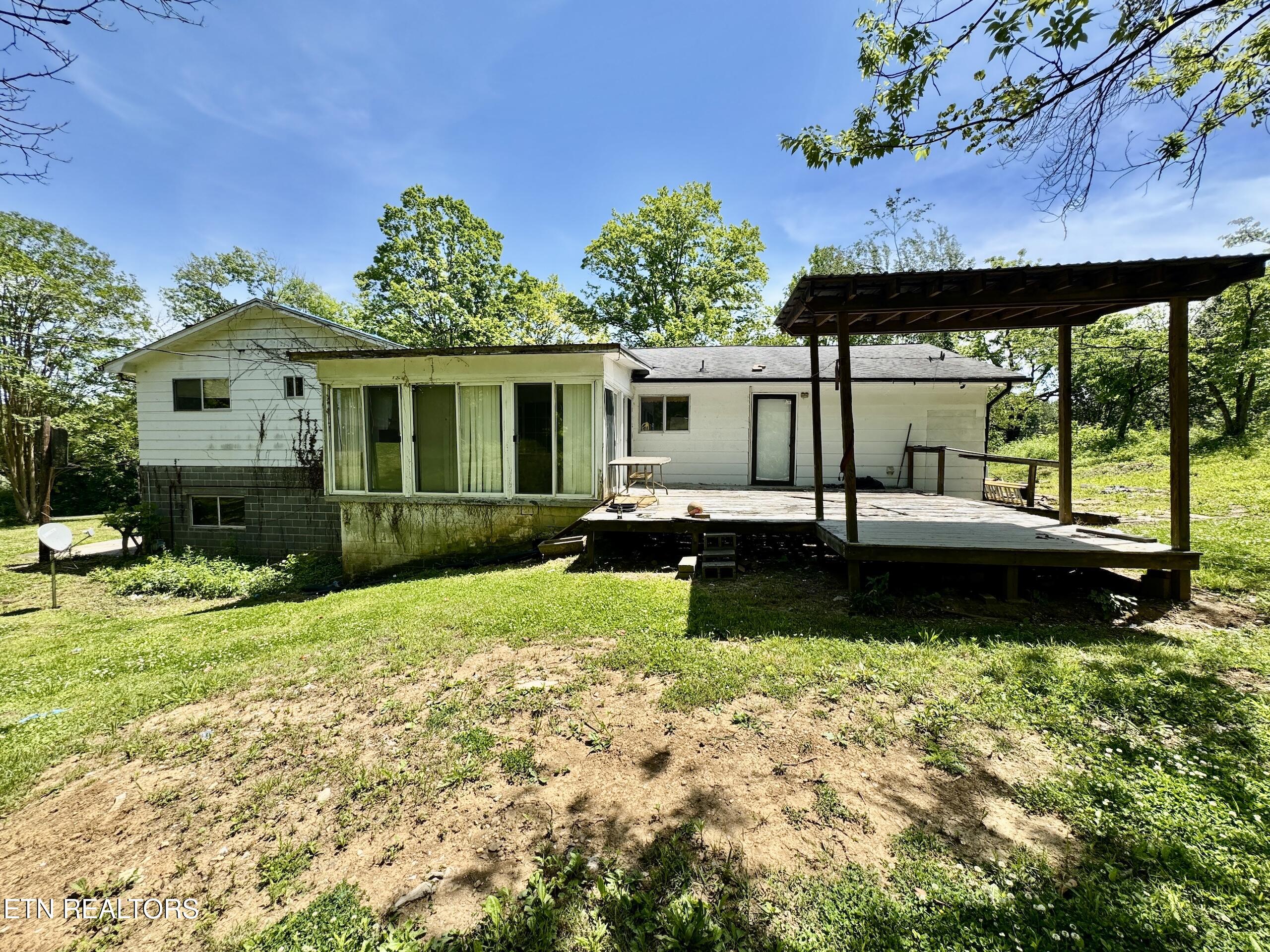 132 Lanes Bluff Road Clinton TN 37716