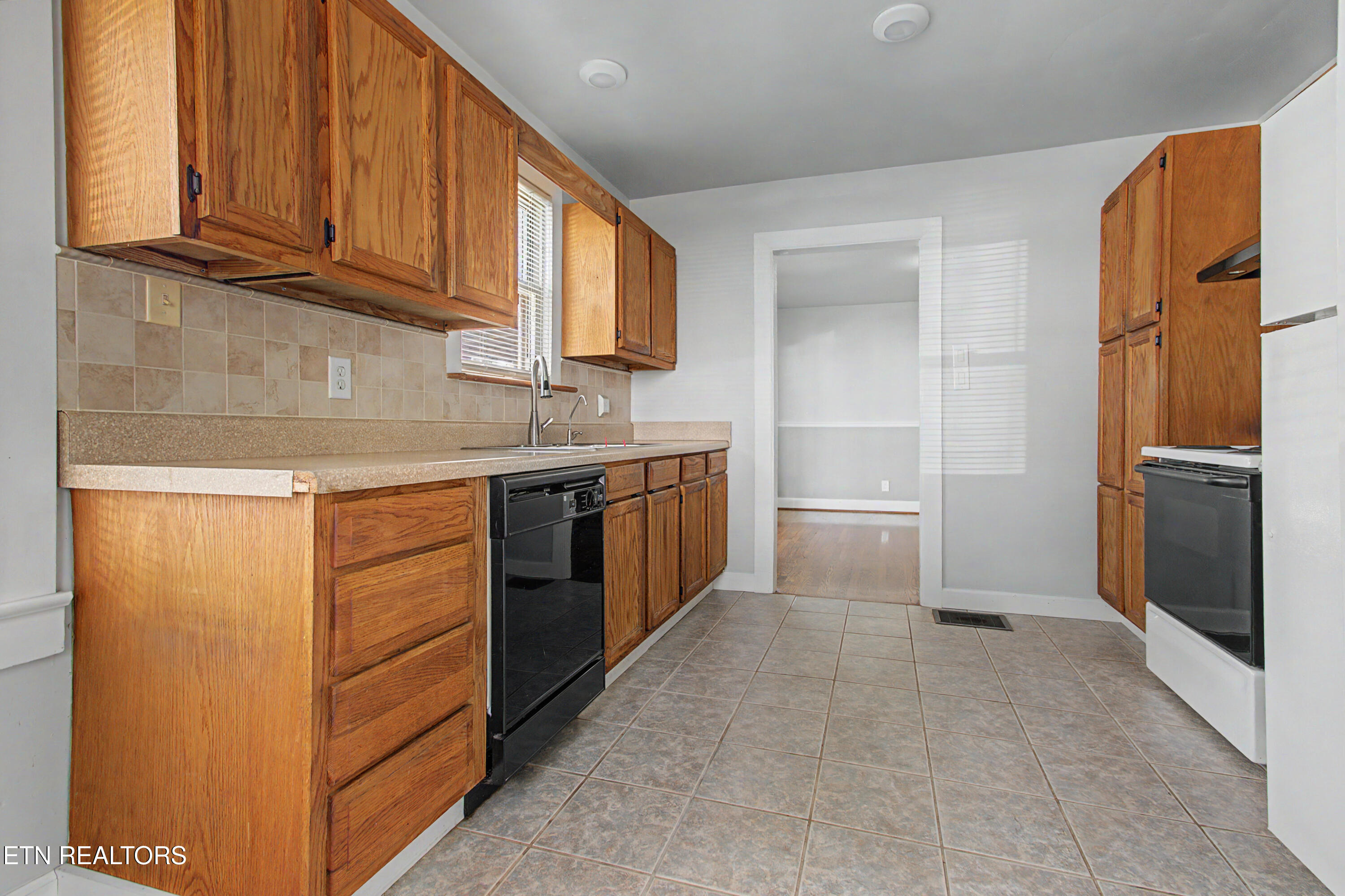 422 Mcnabb Avenue Knoxville TN 37920