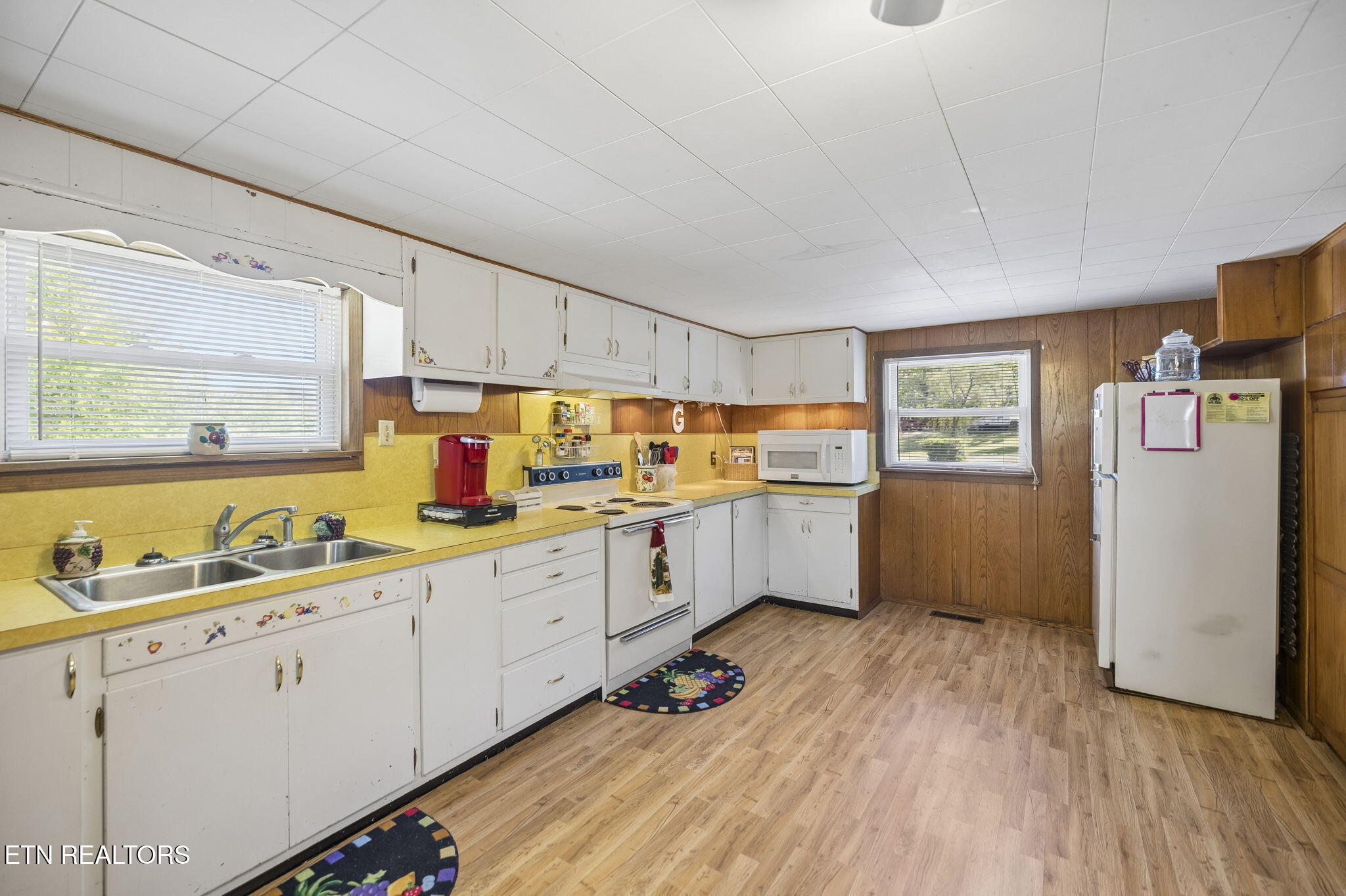 123 Greasy Cove Road Cosby TN 37722