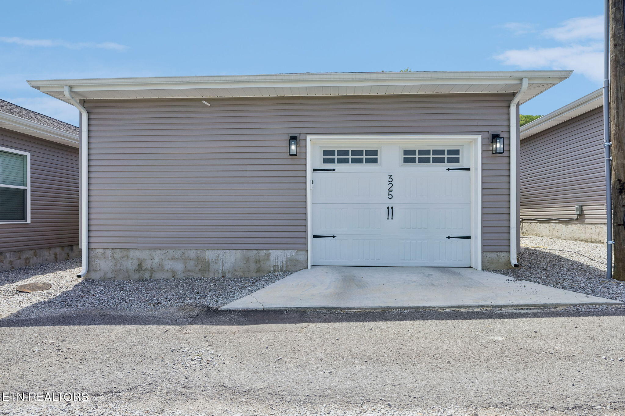 325 7th Street Rocky Top TN 37769