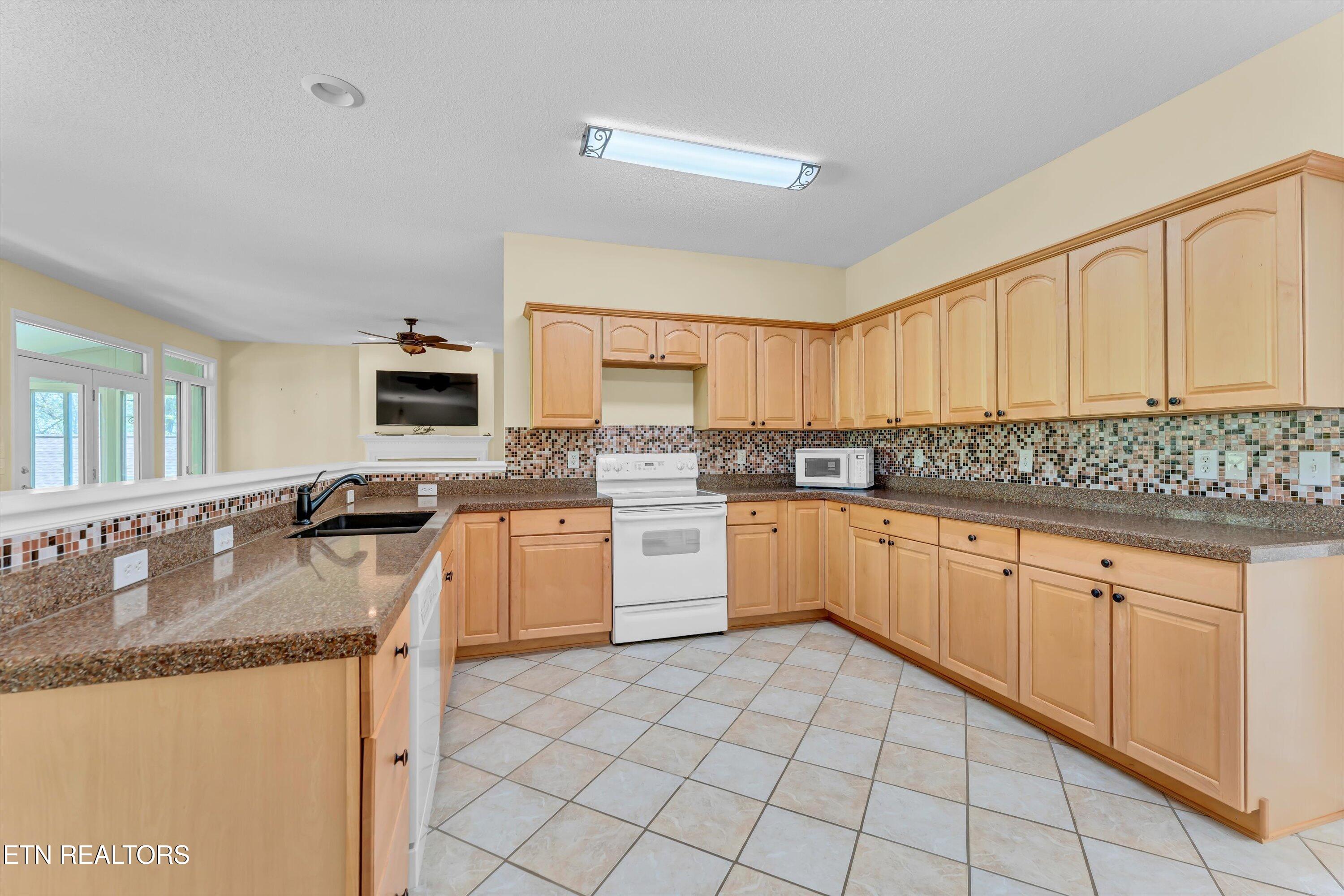 213 Osage Lane Loudon TN 37774