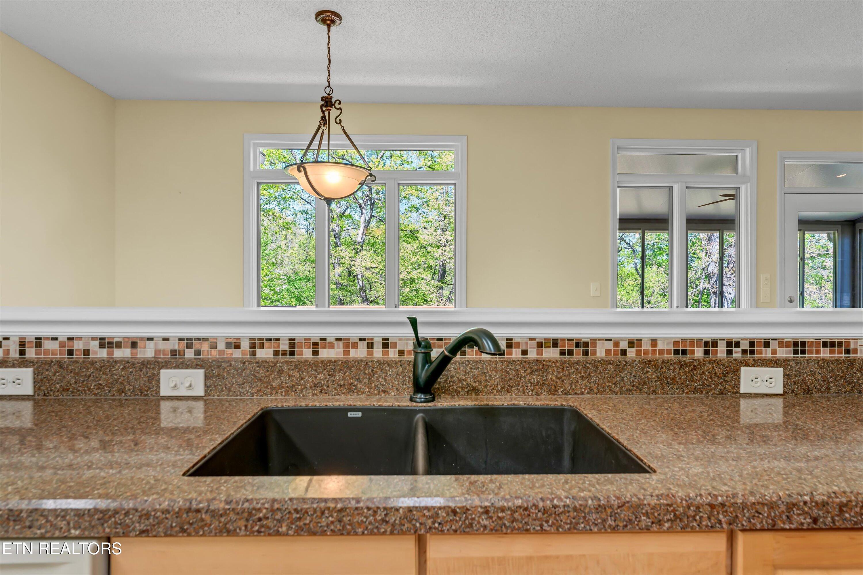 213 Osage Lane Loudon TN 37774