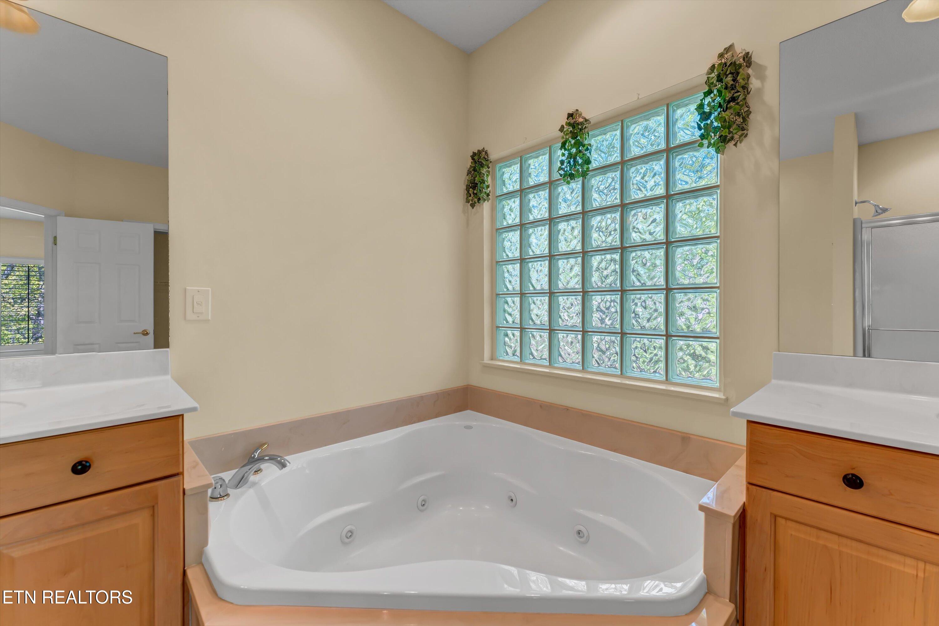 213 Osage Lane Loudon TN 37774
