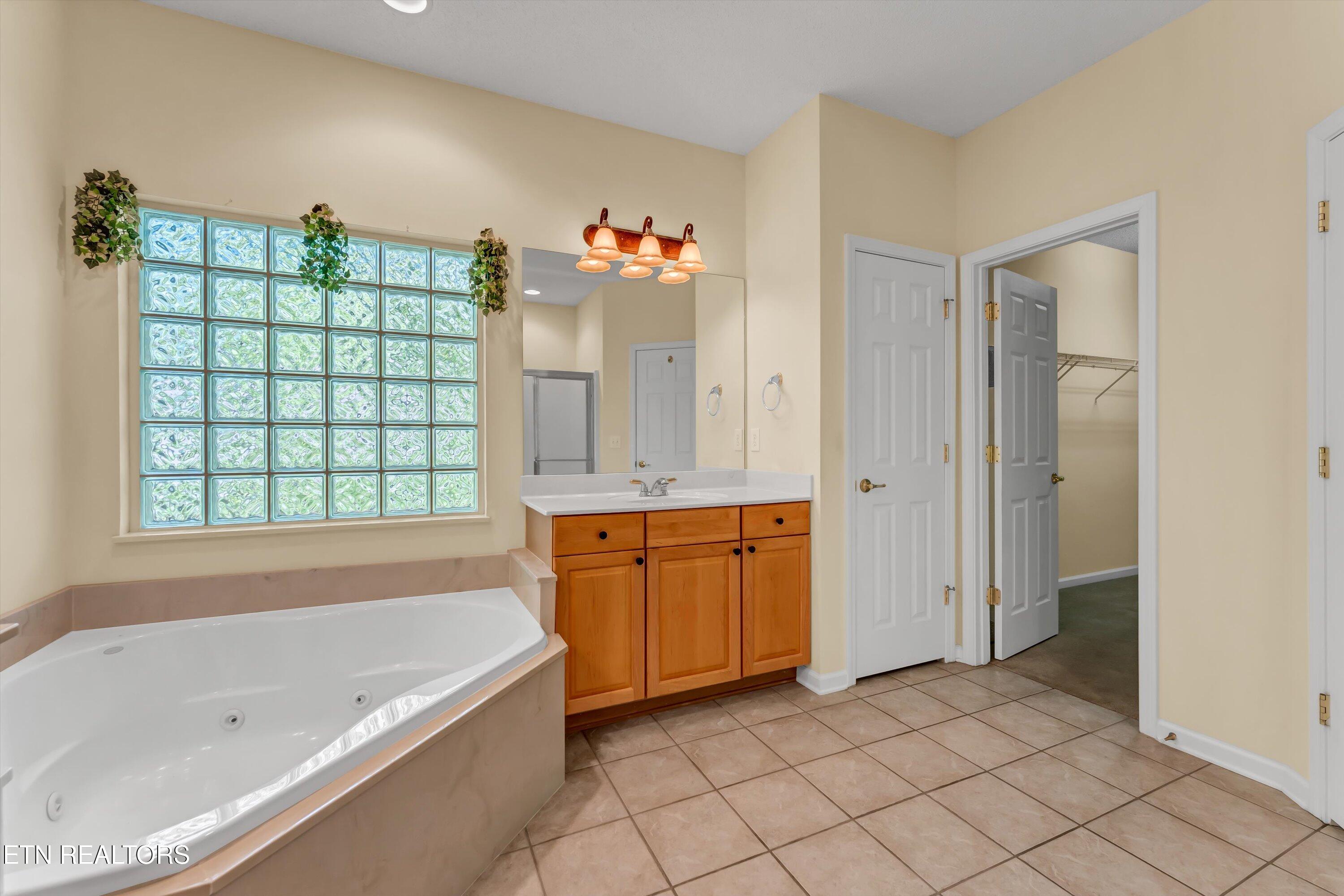 213 Osage Lane Loudon TN 37774