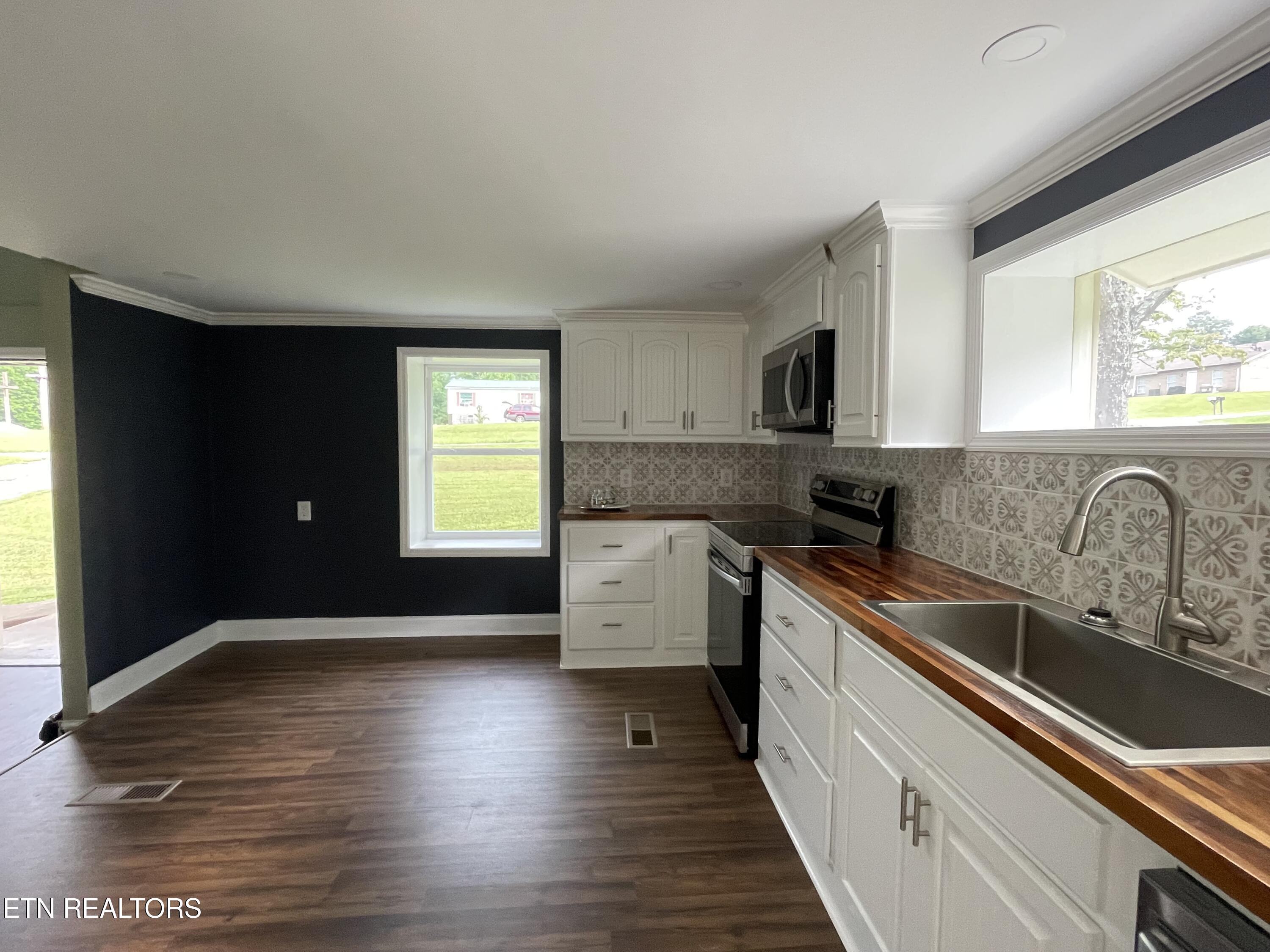 359 Community Drive Madisonville TN 37354