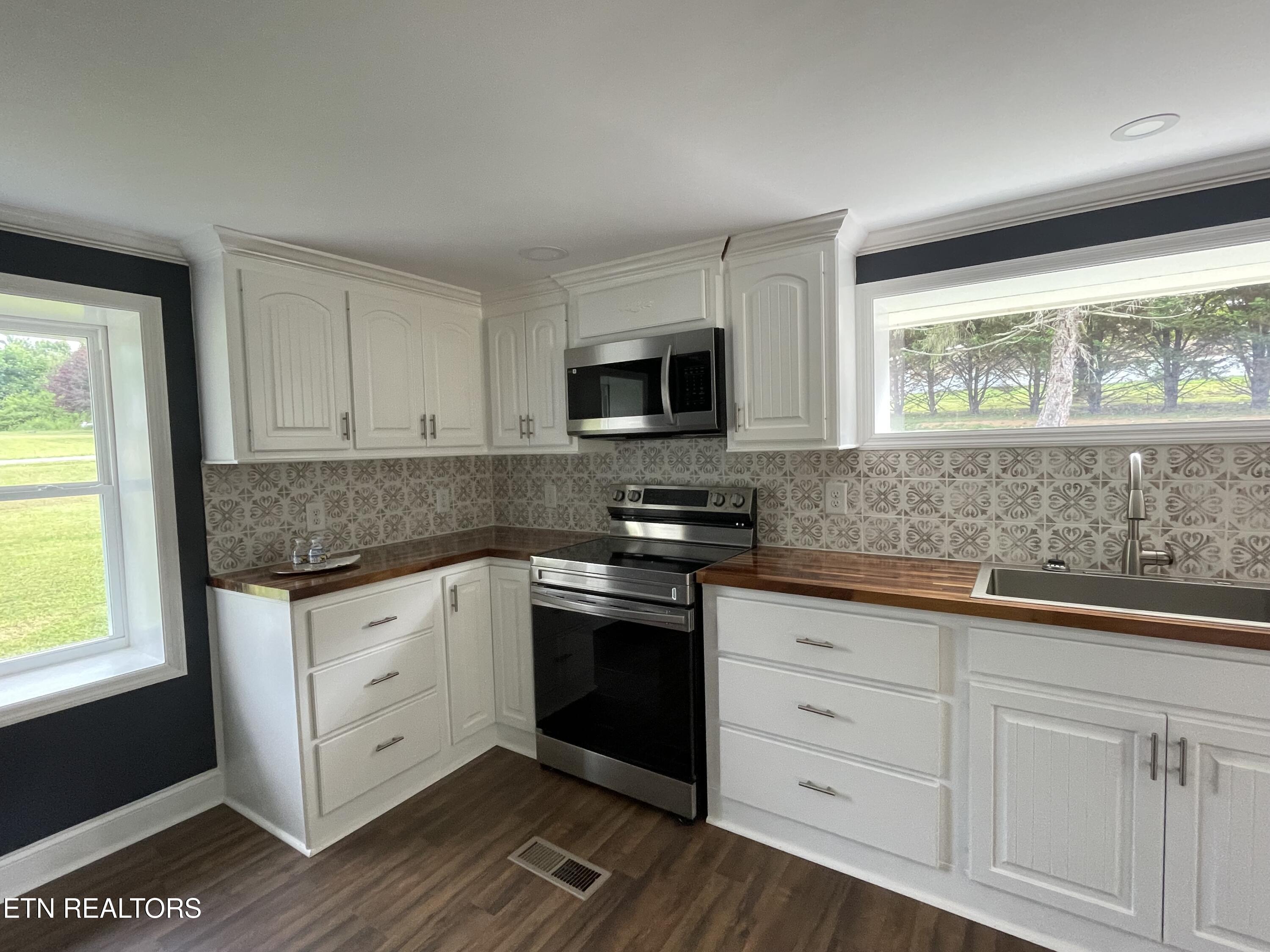 359 Community Drive Madisonville TN 37354