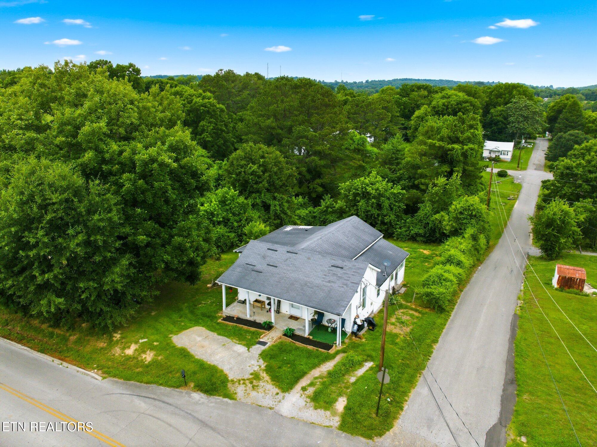 1002 Mccaslin Avenue Sweetwater TN 37874