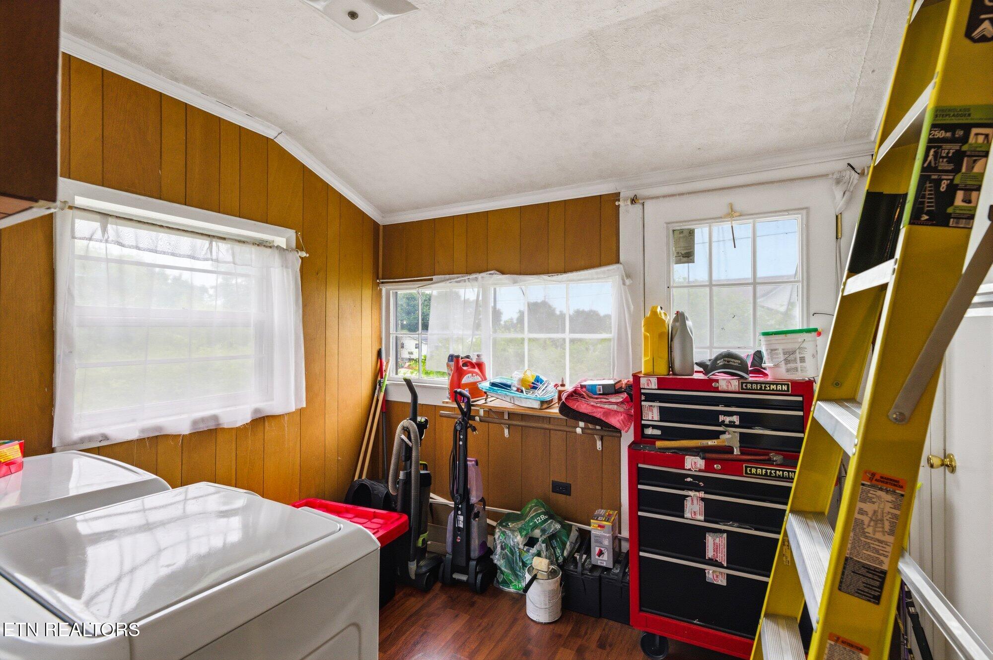 1002 Mccaslin Avenue Sweetwater TN 37874