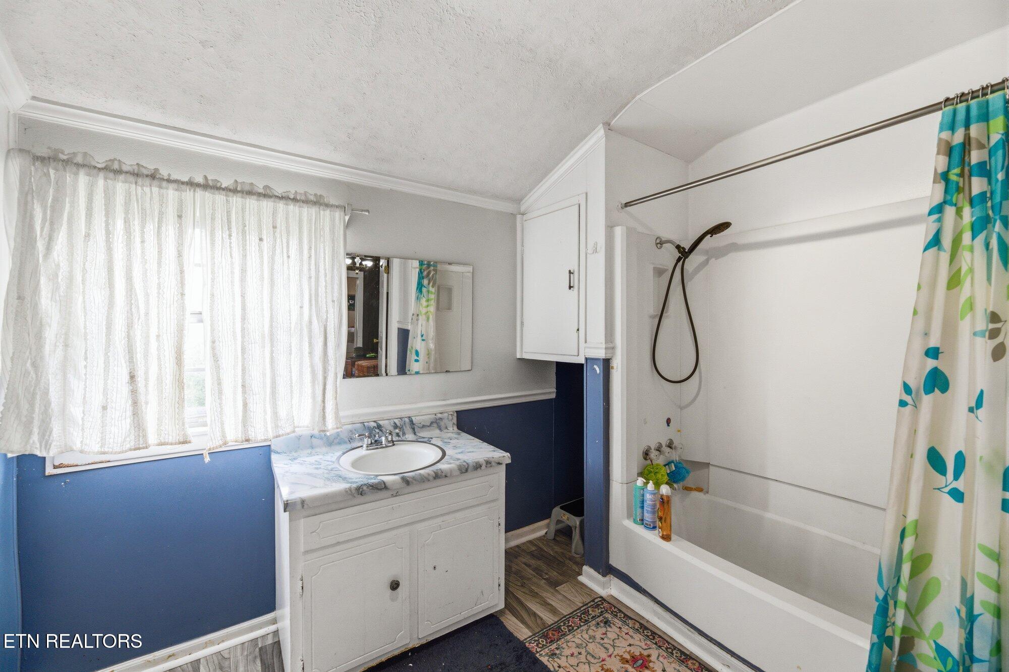 1002 Mccaslin Avenue Sweetwater TN 37874