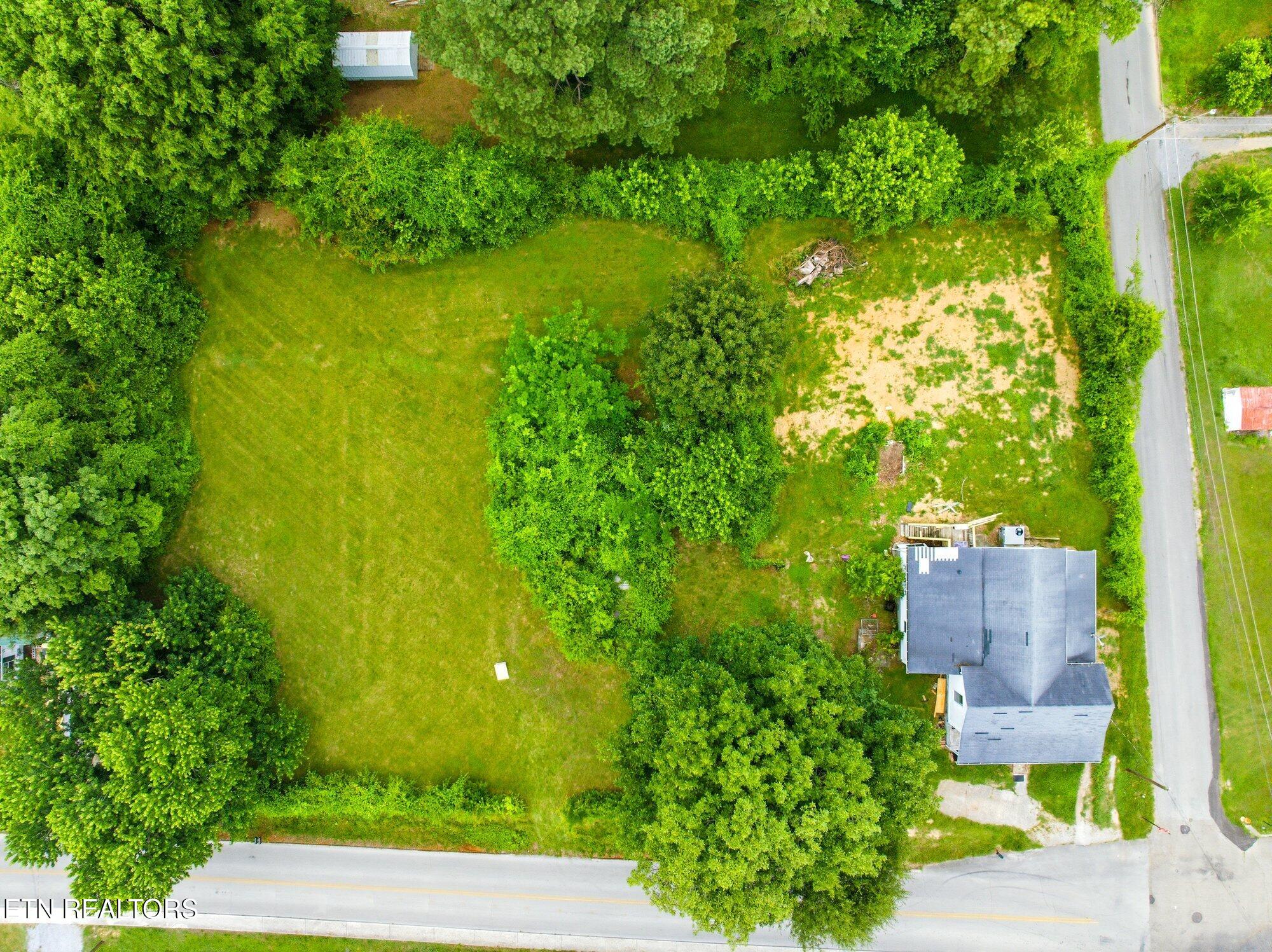 1002 Mccaslin Avenue Sweetwater TN 37874