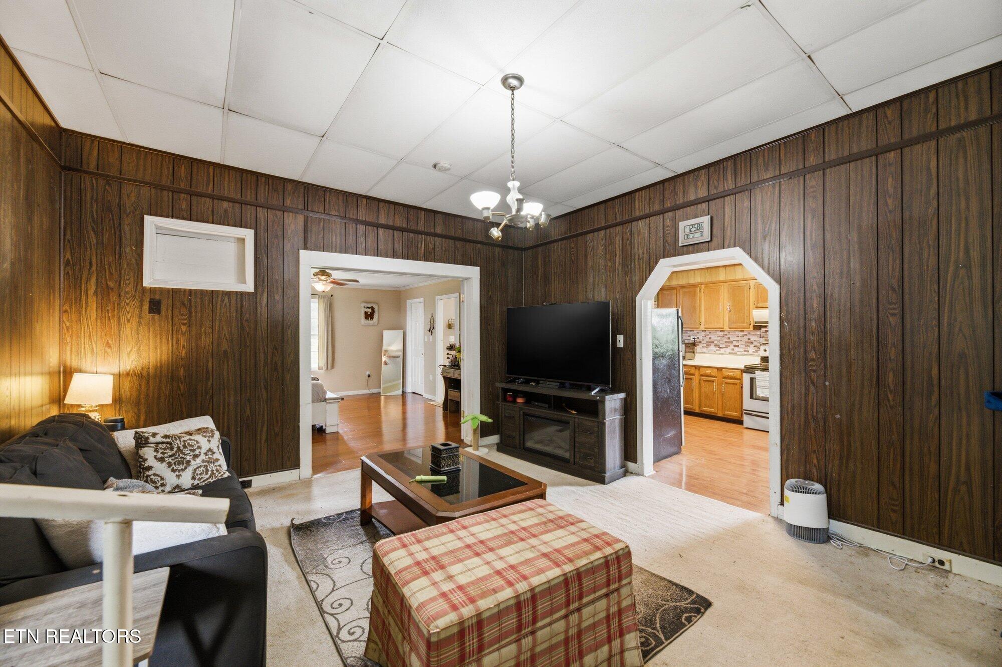 1002 Mccaslin Avenue Sweetwater TN 37874
