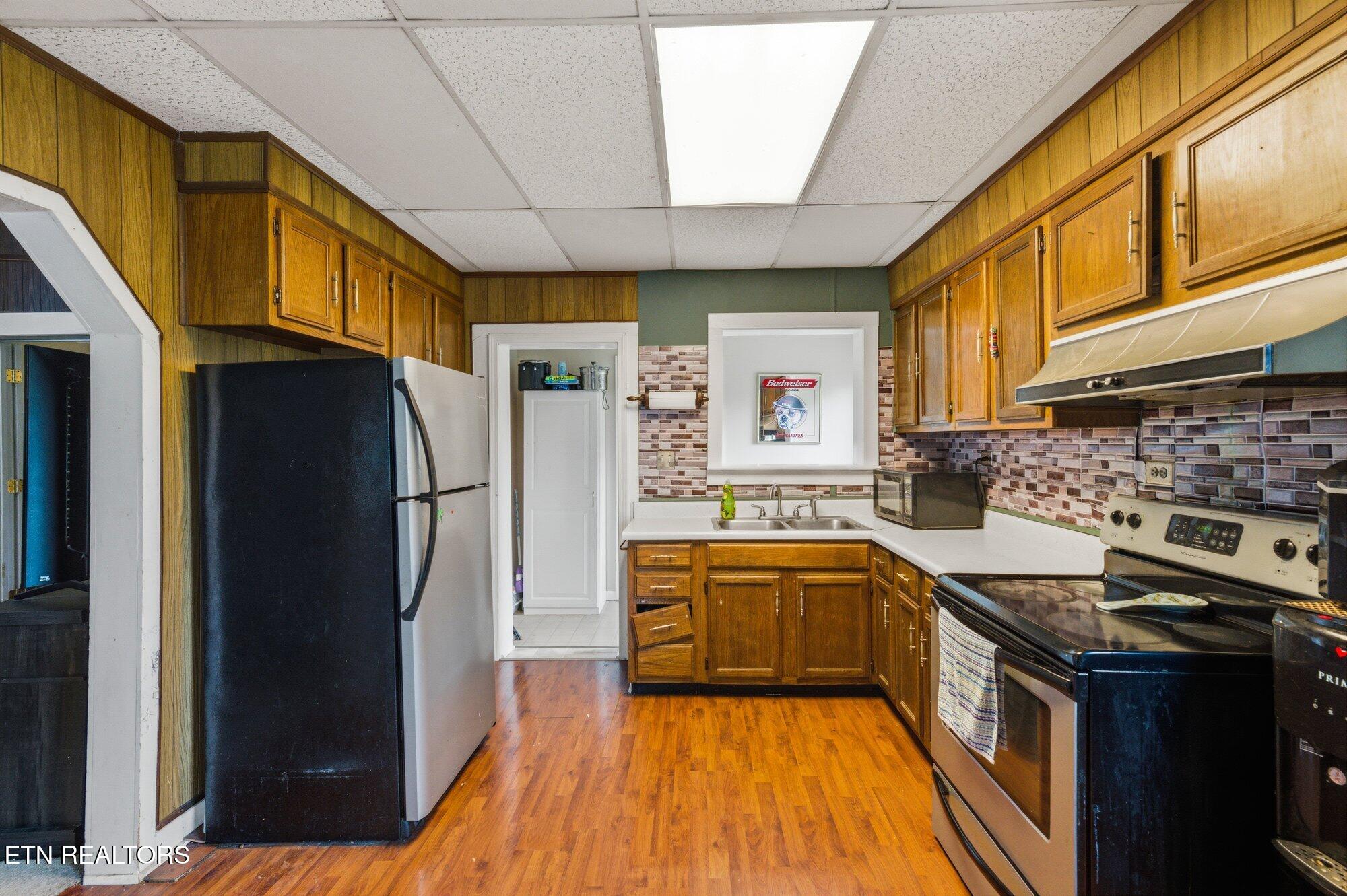 1002 Mccaslin Avenue Sweetwater TN 37874