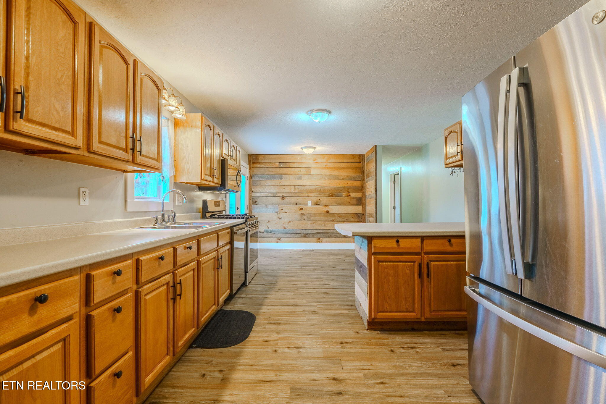111 Rockwaller Lane Jacksboro TN 37757