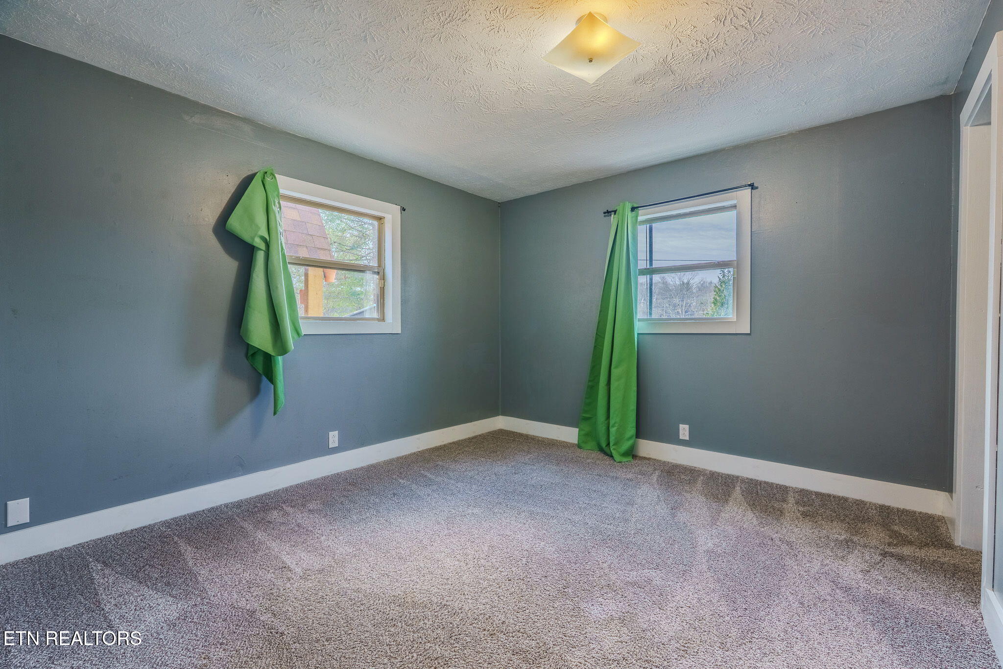 111 Rockwaller Lane Jacksboro TN 37757