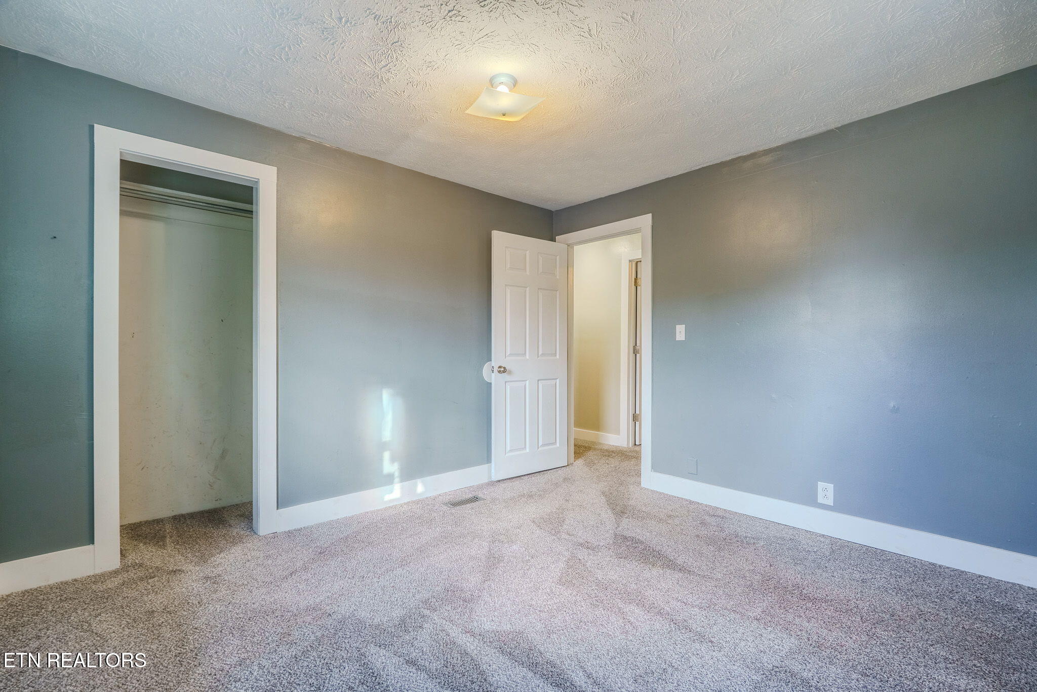 111 Rockwaller Lane Jacksboro TN 37757