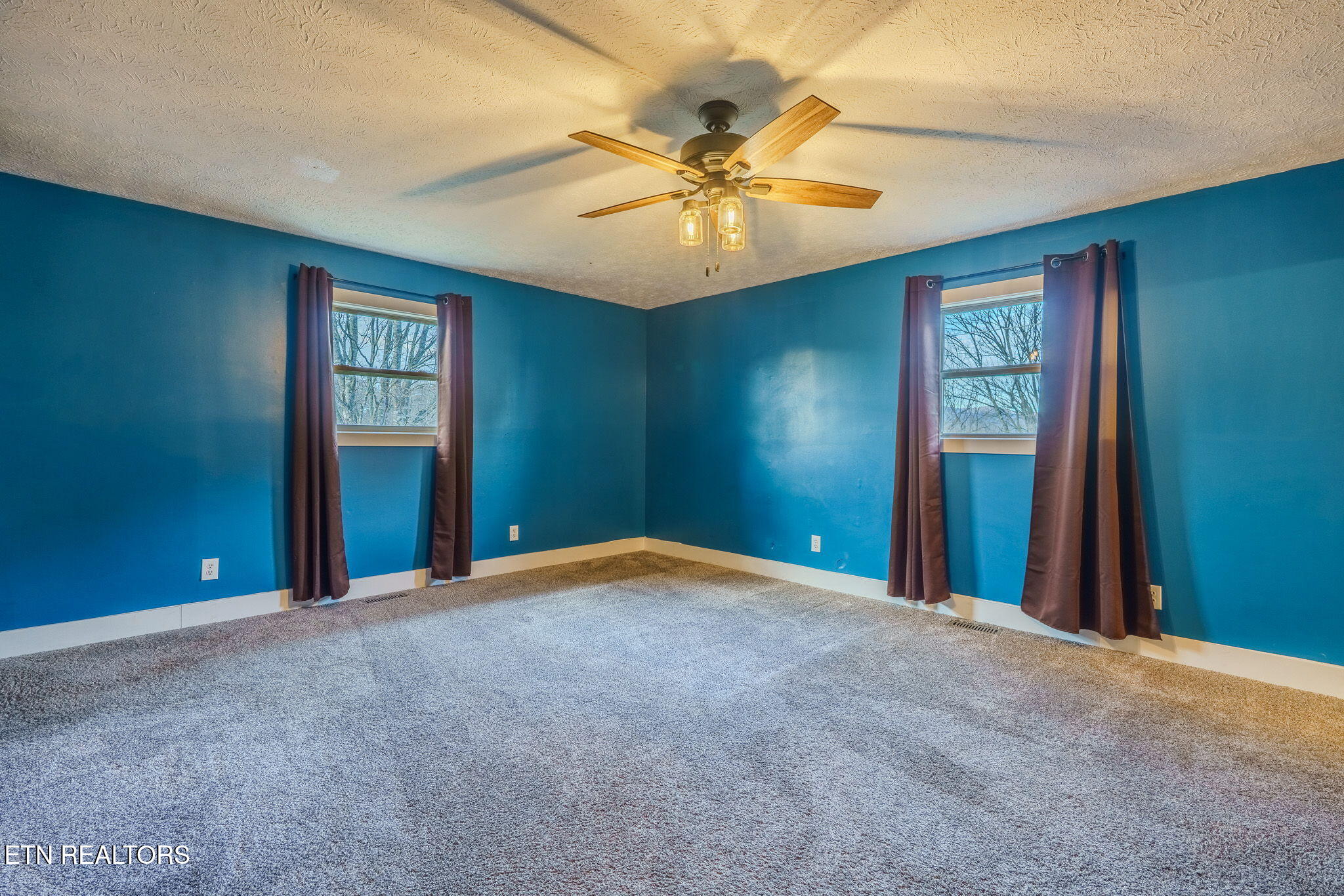 111 Rockwaller Lane Jacksboro TN 37757