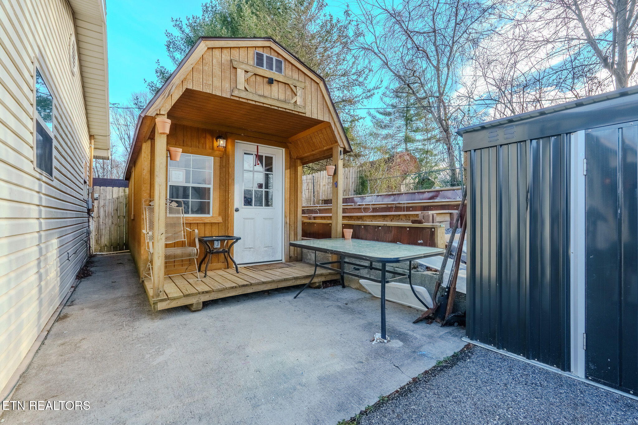 111 Rockwaller Lane Jacksboro TN 37757