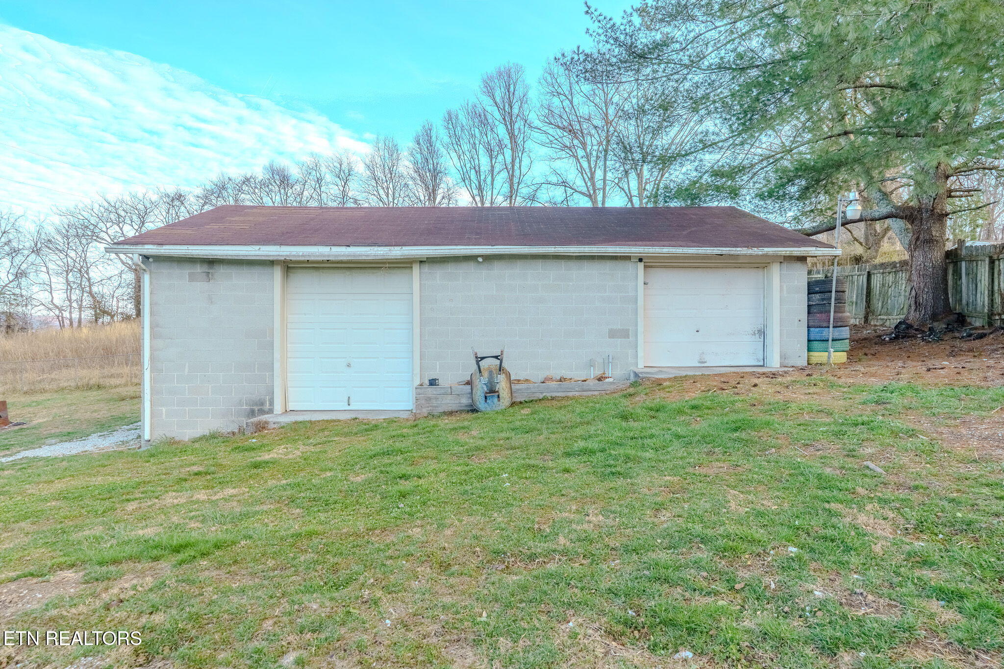 111 Rockwaller Lane Jacksboro TN 37757