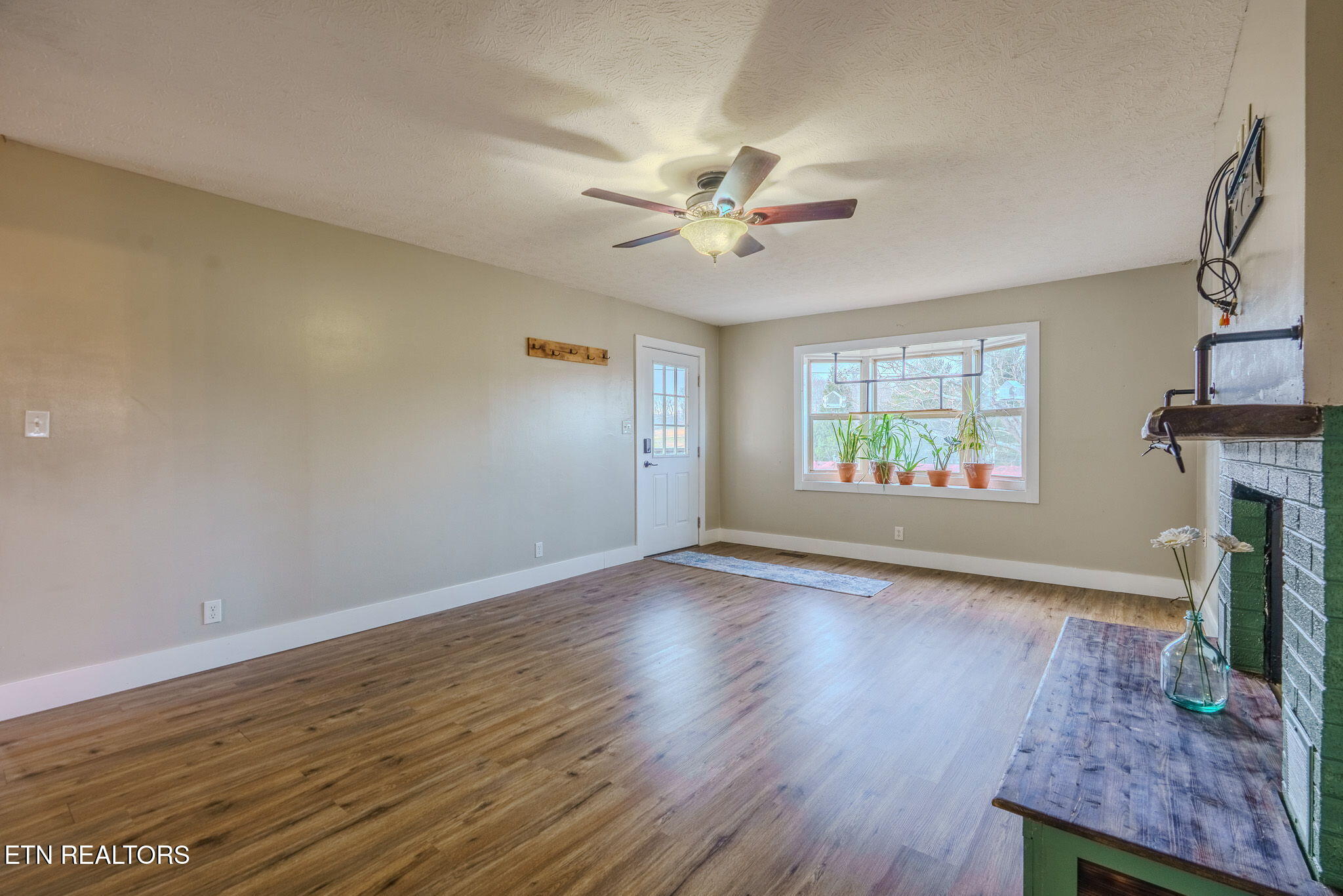 111 Rockwaller Lane Jacksboro TN 37757