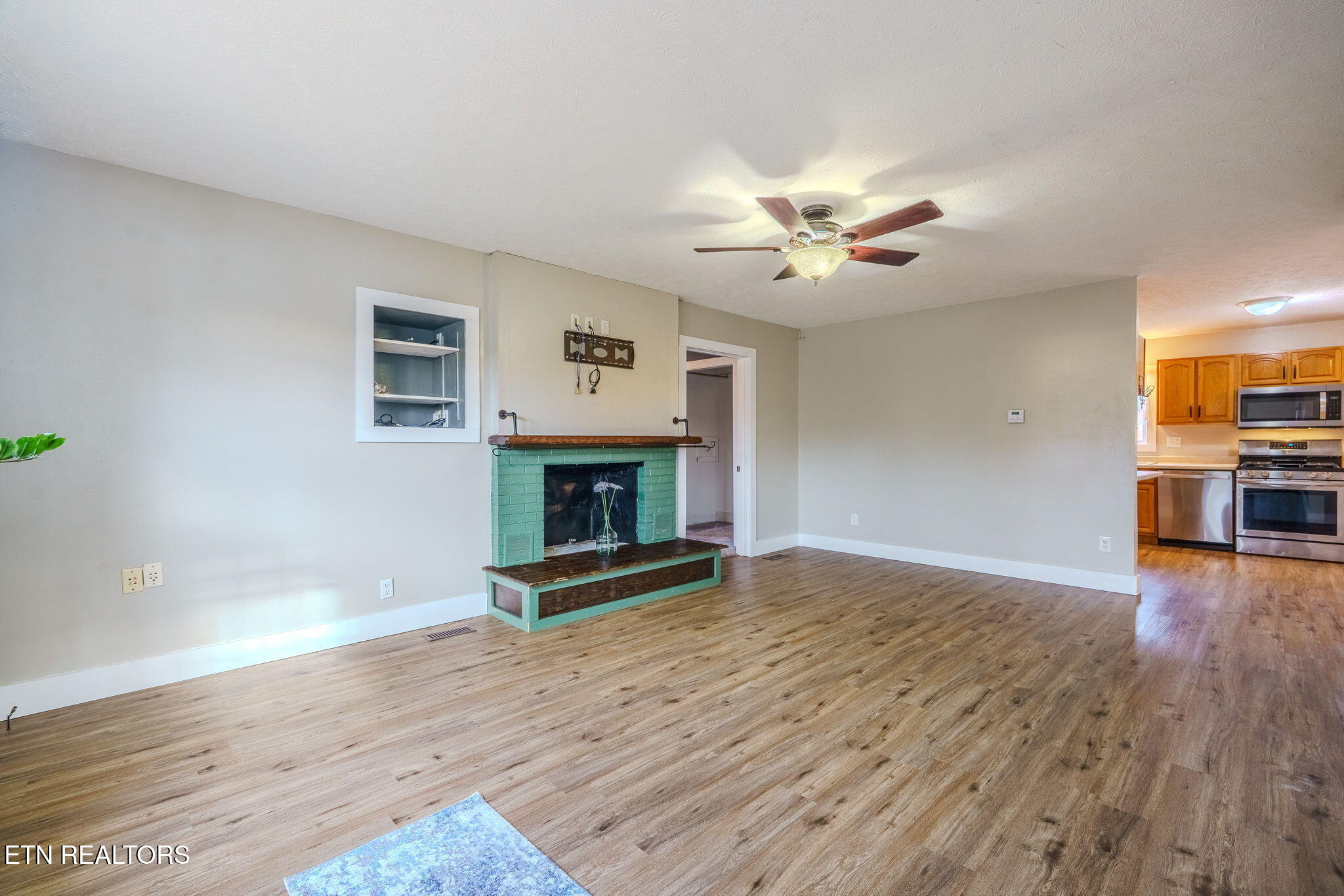 111 Rockwaller Lane Jacksboro TN 37757