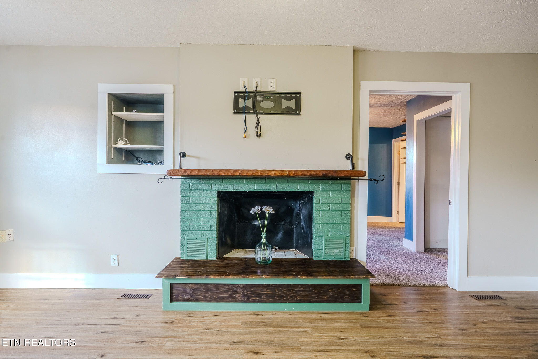 111 Rockwaller Lane Jacksboro TN 37757