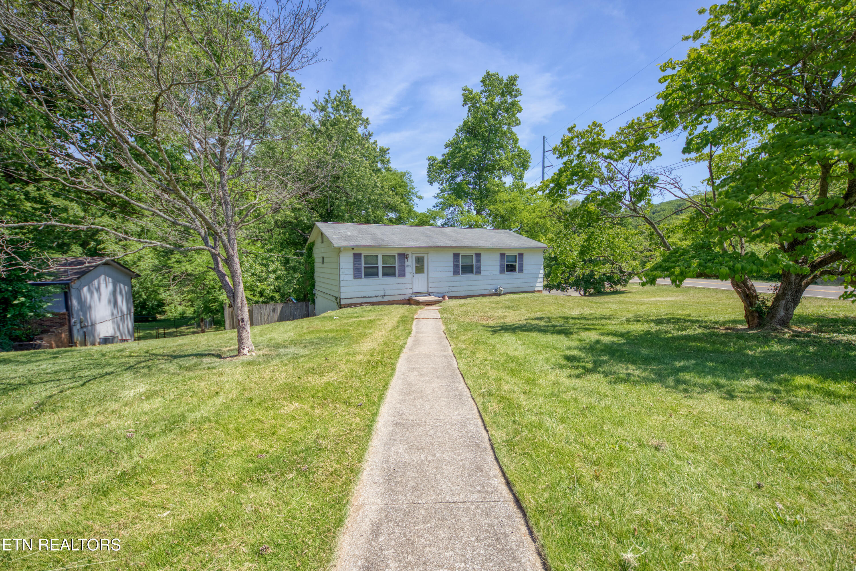 1308 Knollwood Circle Knoxville TN 37919