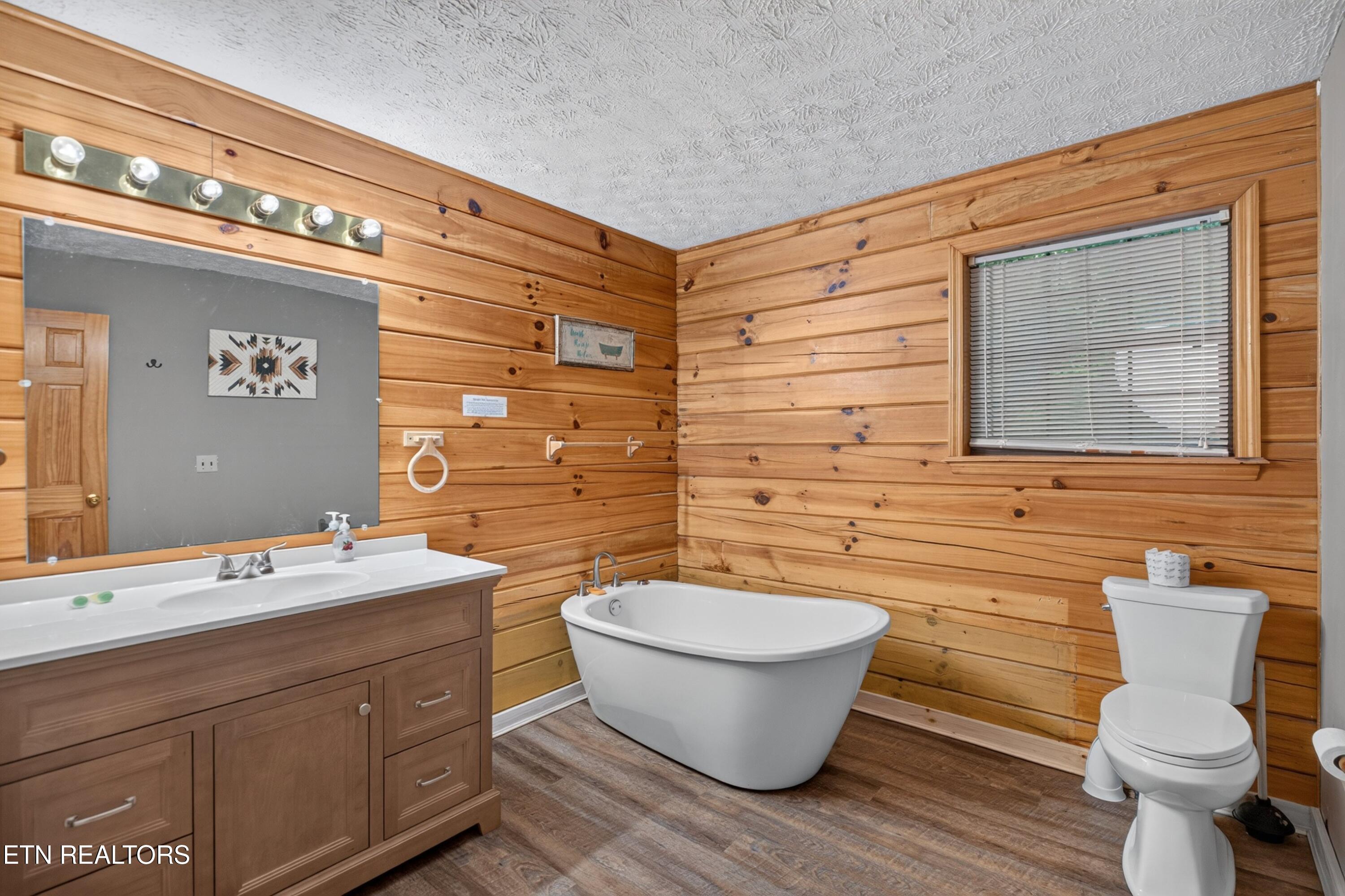 1503 Squirrel Nest Way Sevierville TN 37876