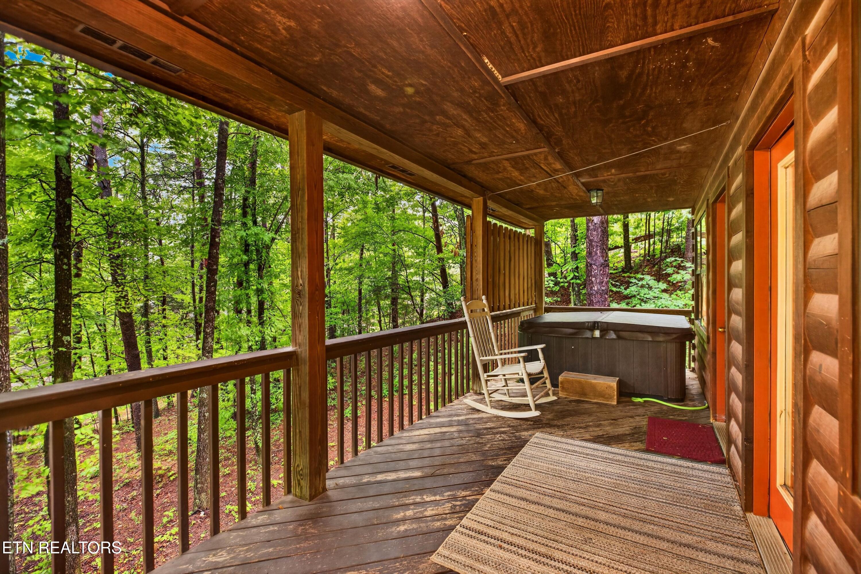 1503 Squirrel Nest Way Sevierville TN 37876