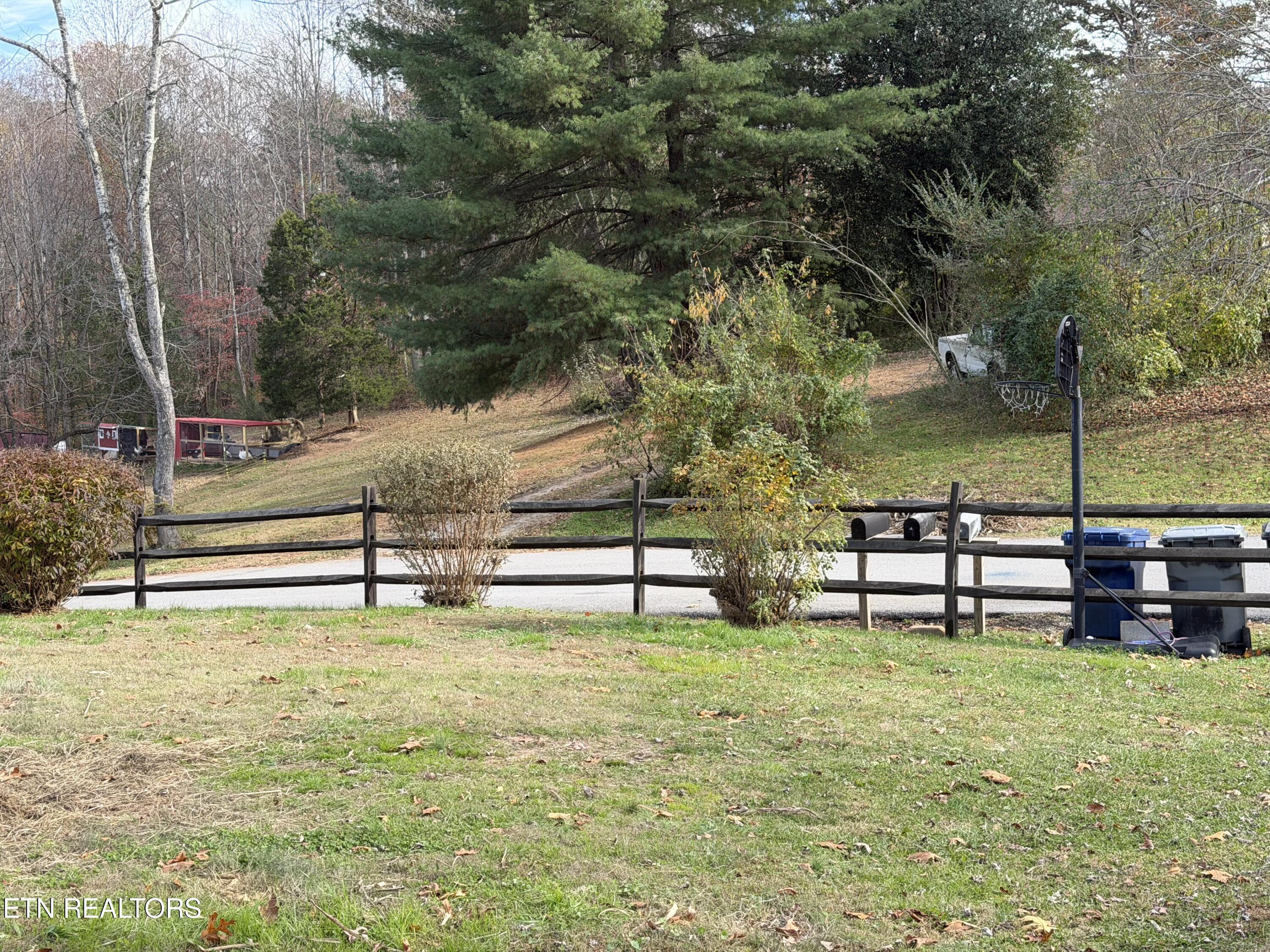 310 Hollifield Drive Jacksboro TN 37757