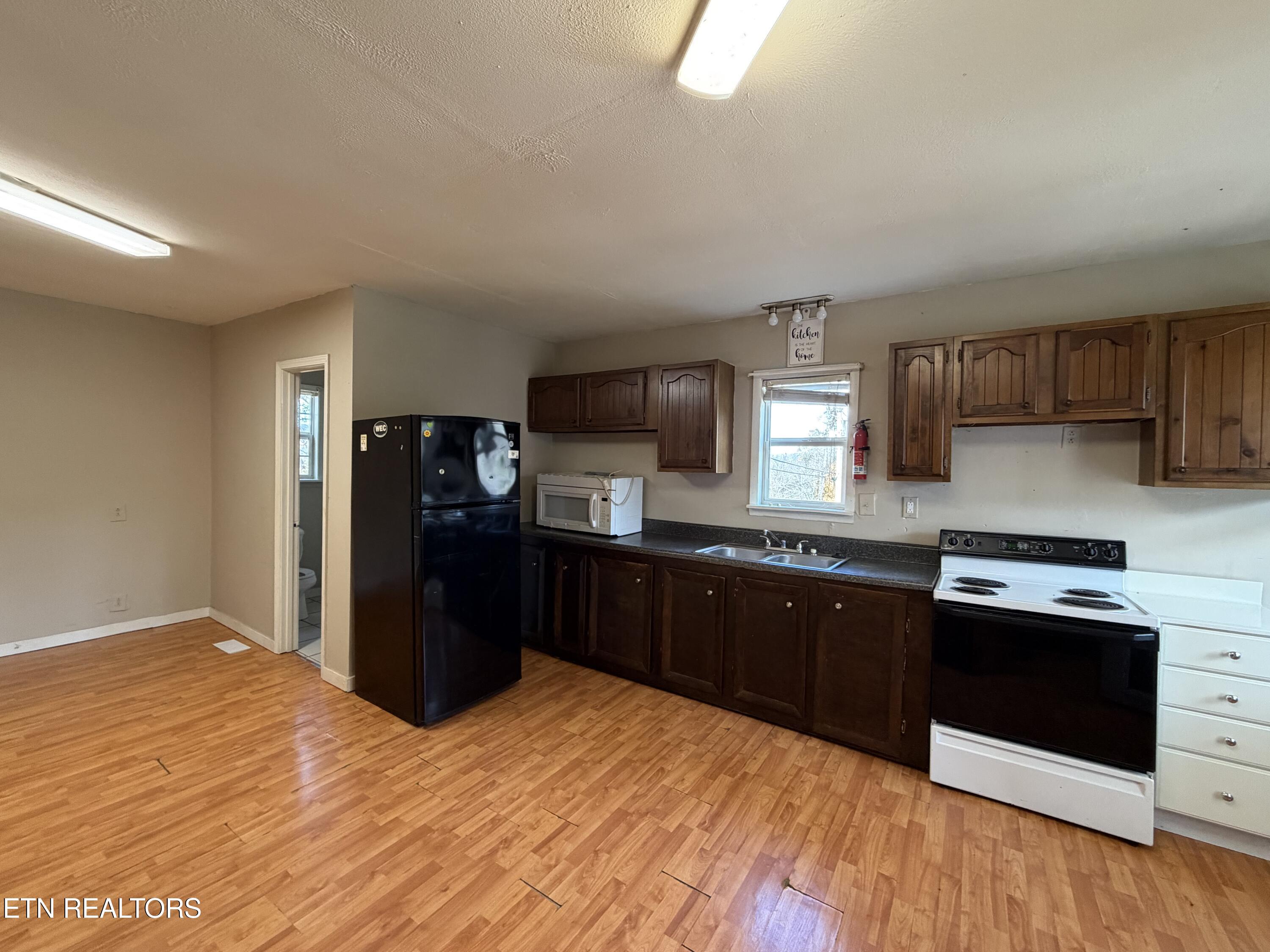 310 Hollifield Drive Jacksboro TN 37757