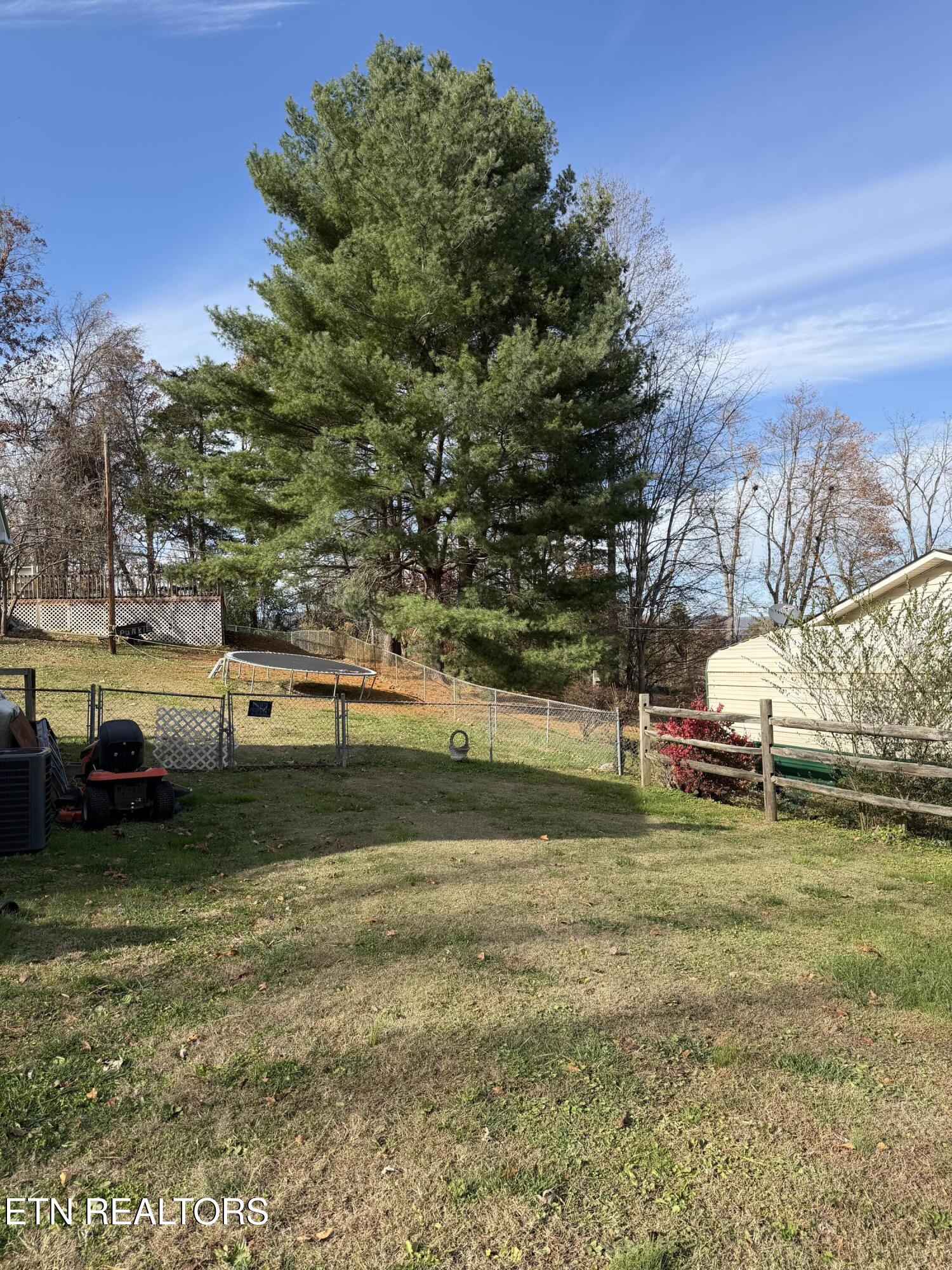 310 Hollifield Drive Jacksboro TN 37757