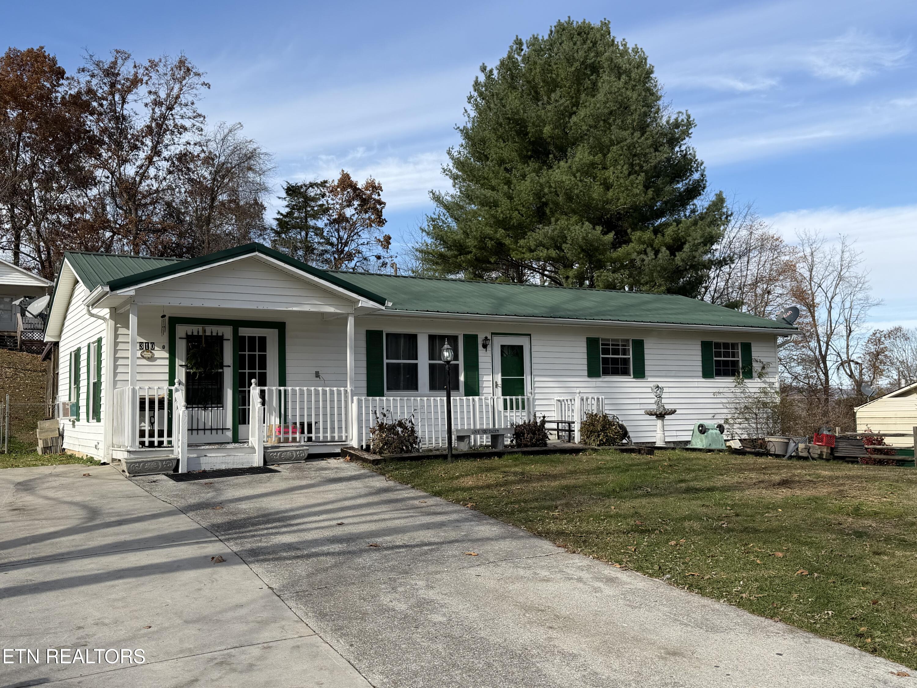 310 Hollifield Drive Jacksboro TN 37757