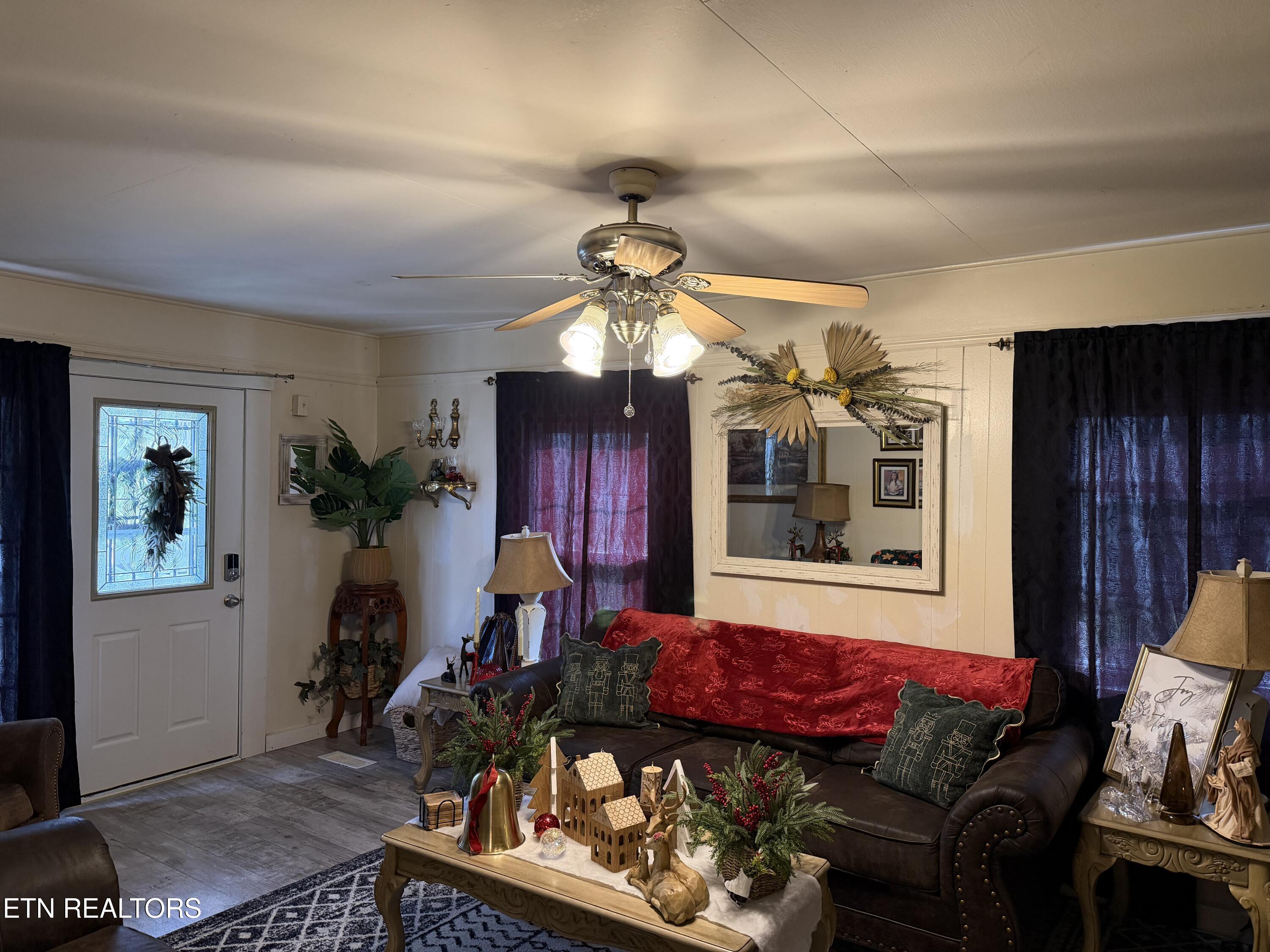 310 Hollifield Drive Jacksboro TN 37757