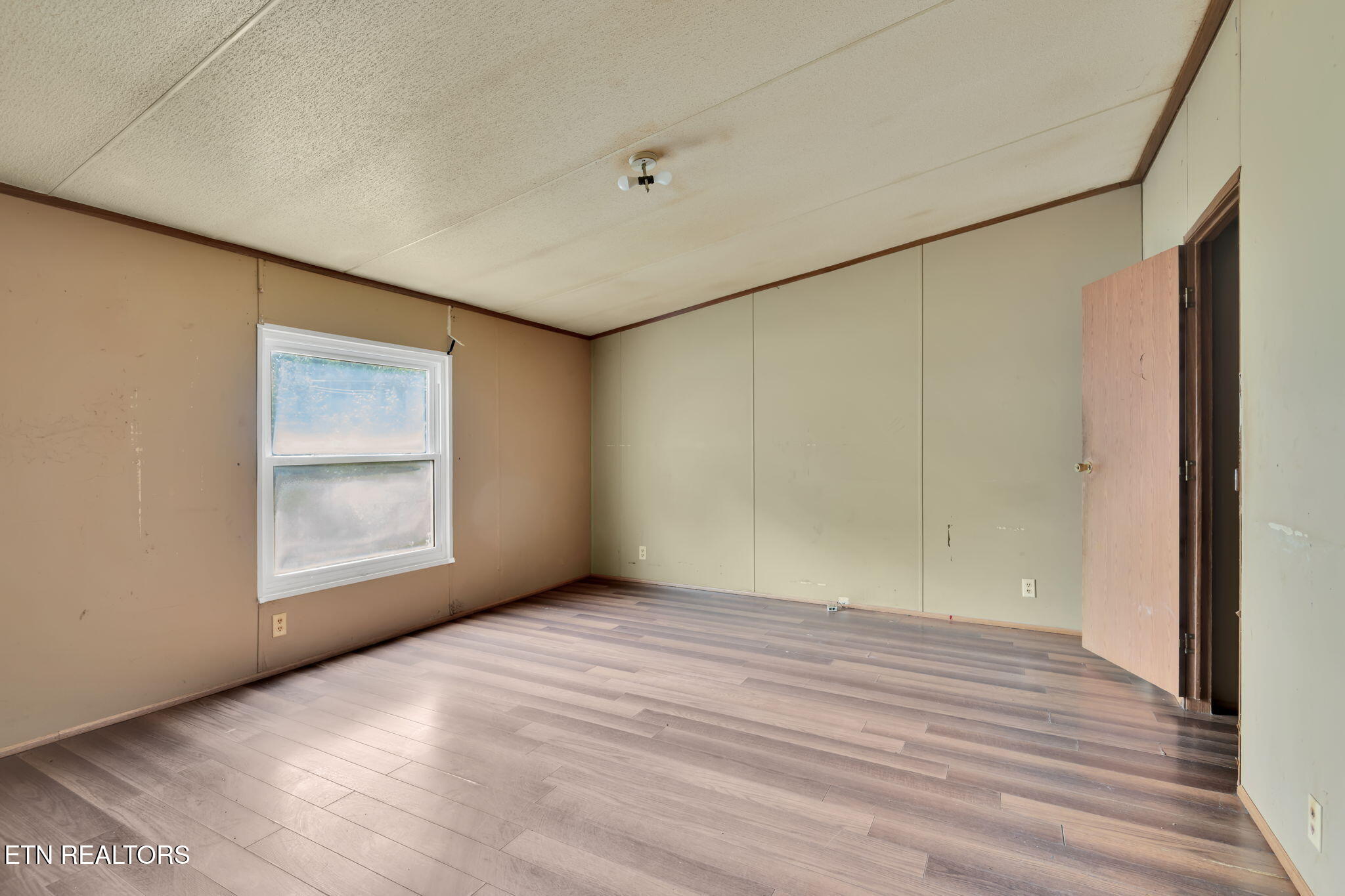 445 W Broad Street Clinton TN 37716