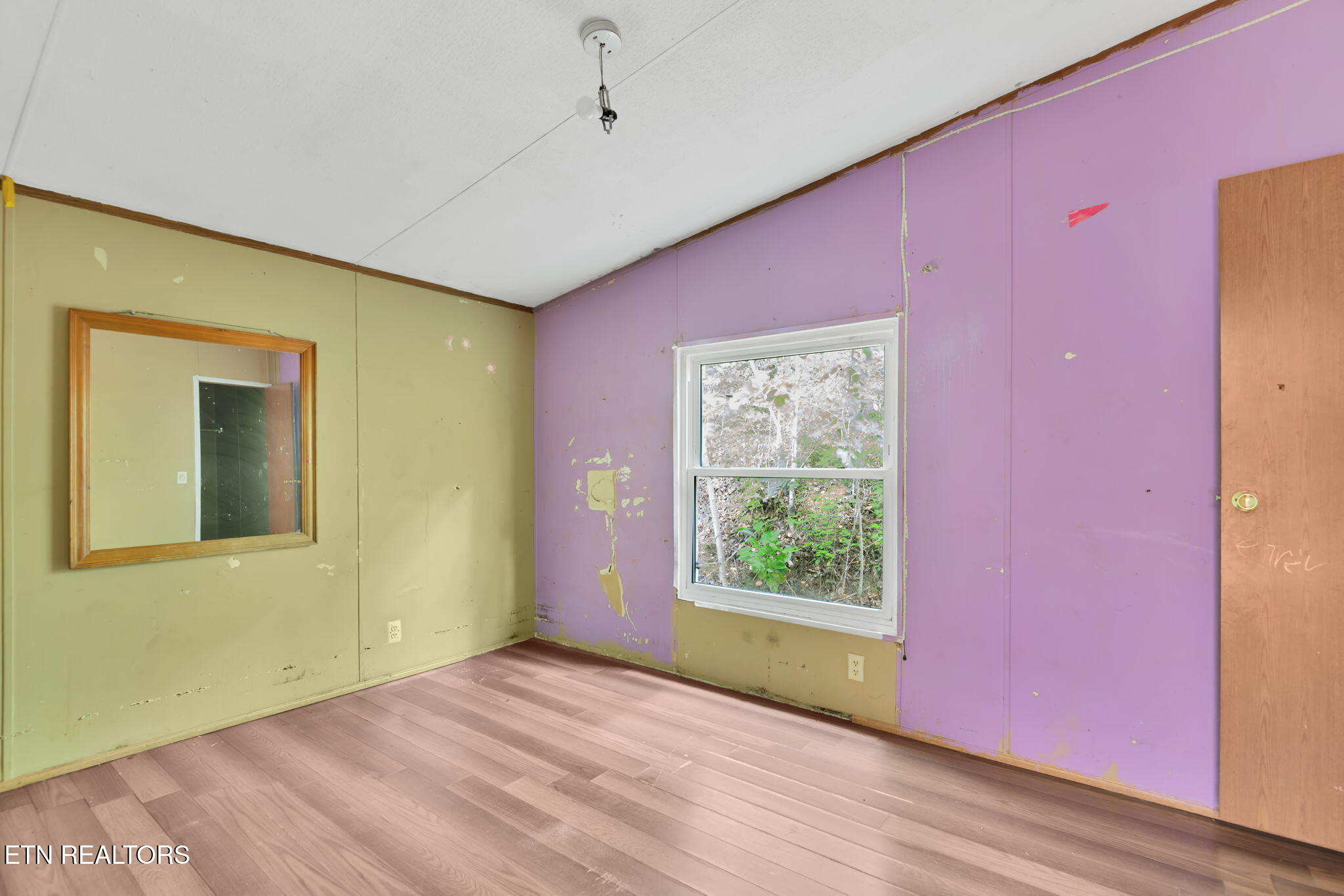 445 W Broad Street Clinton TN 37716