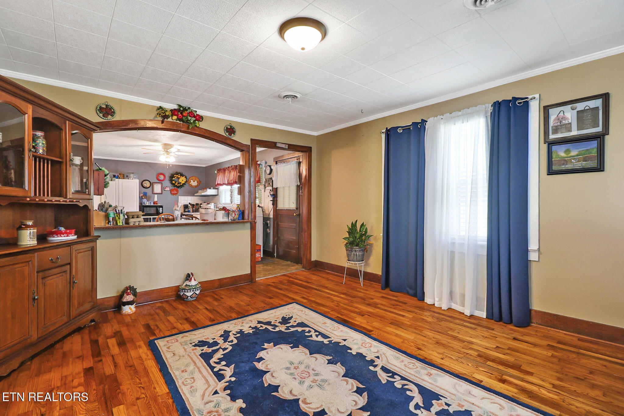 211 Omega Street Harriman TN 37748