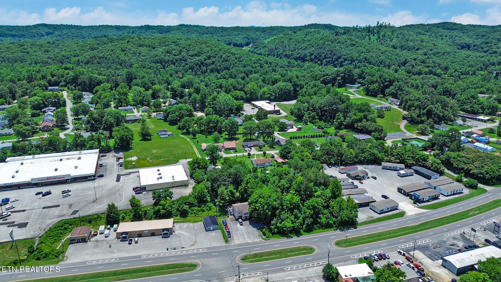 211 Omega Street Harriman TN 37748