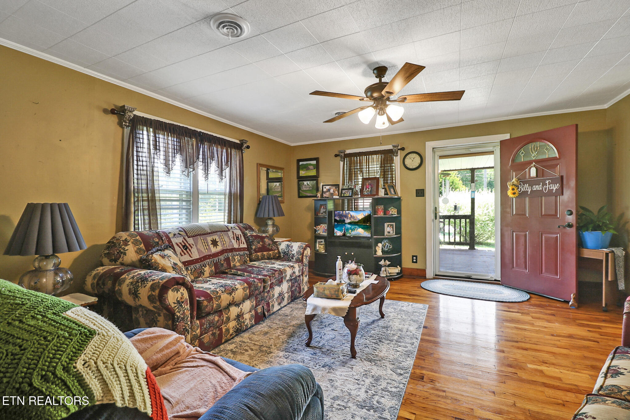 211 Omega Street Harriman TN 37748