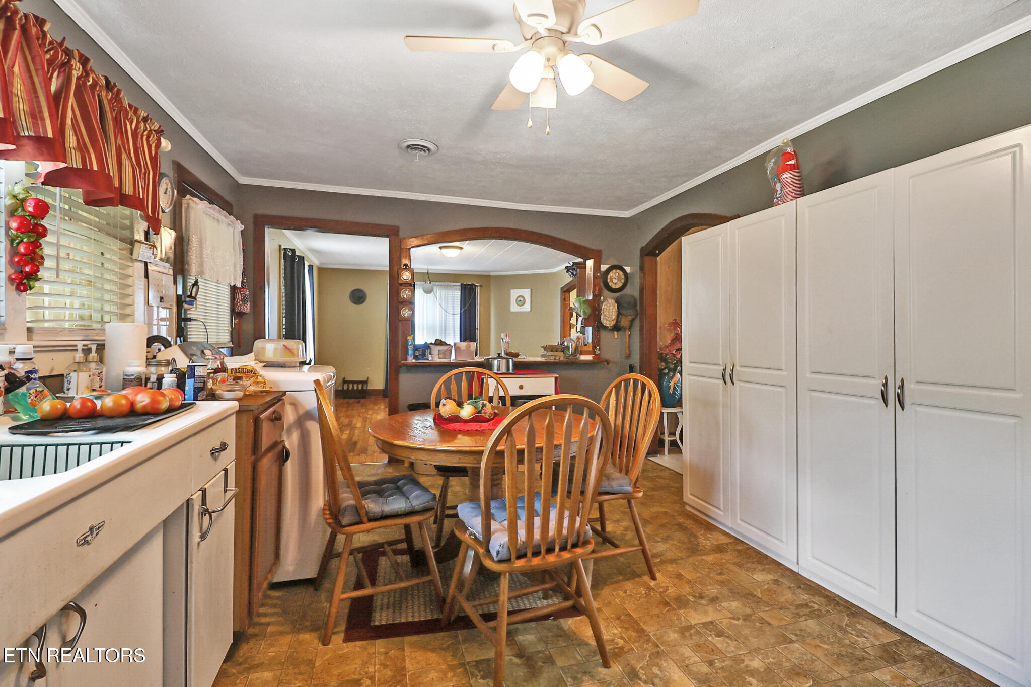 211 Omega Street Harriman TN 37748