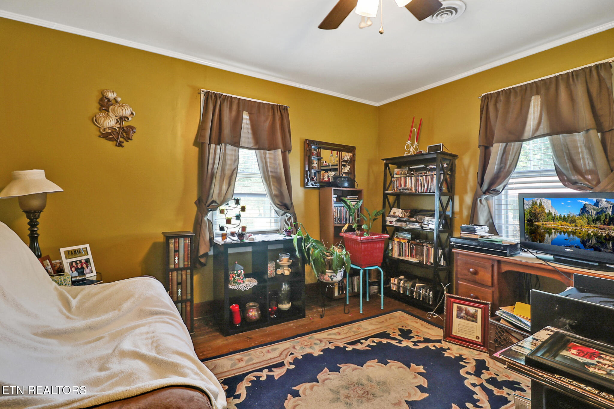 211 Omega Street Harriman TN 37748