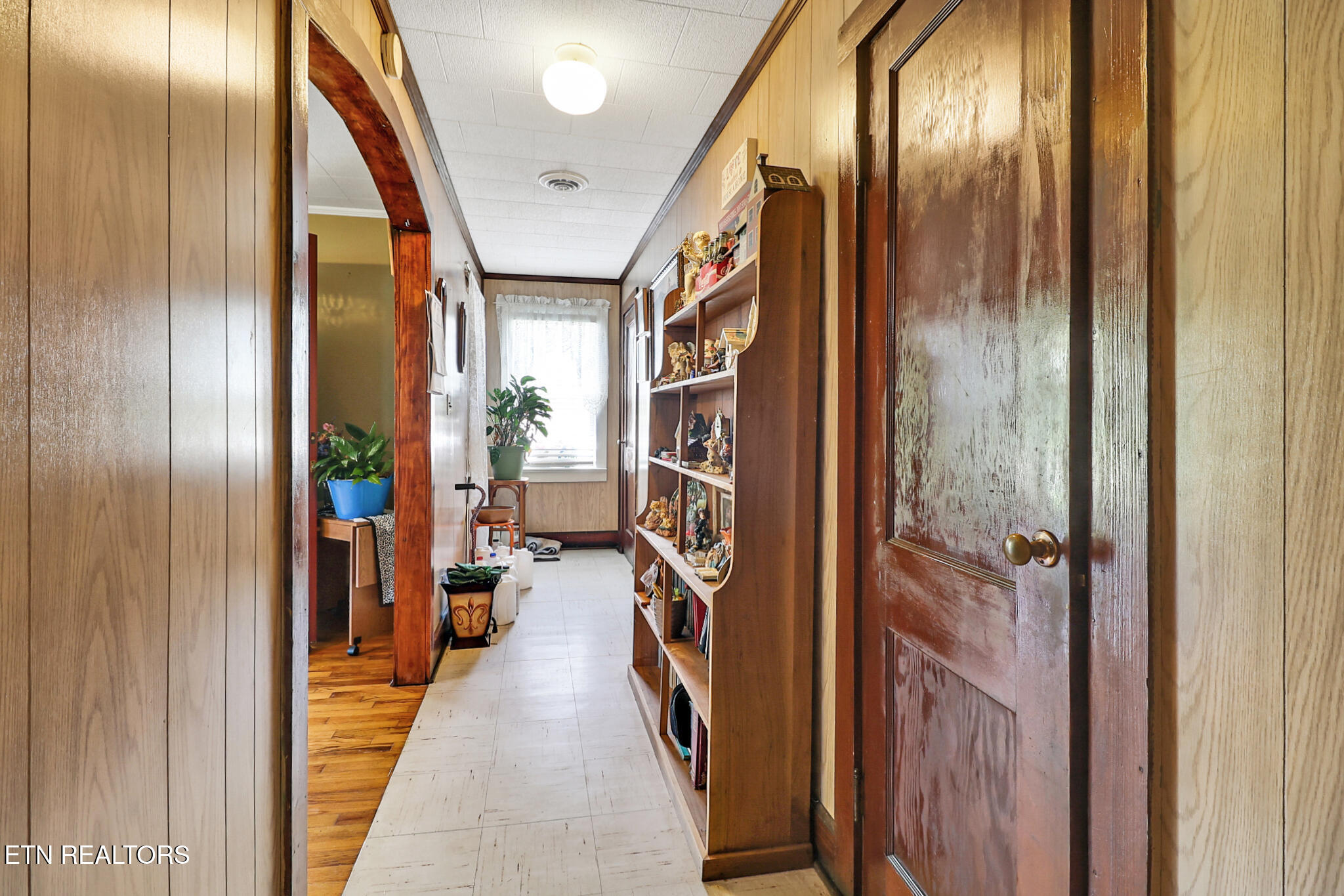 211 Omega Street Harriman TN 37748