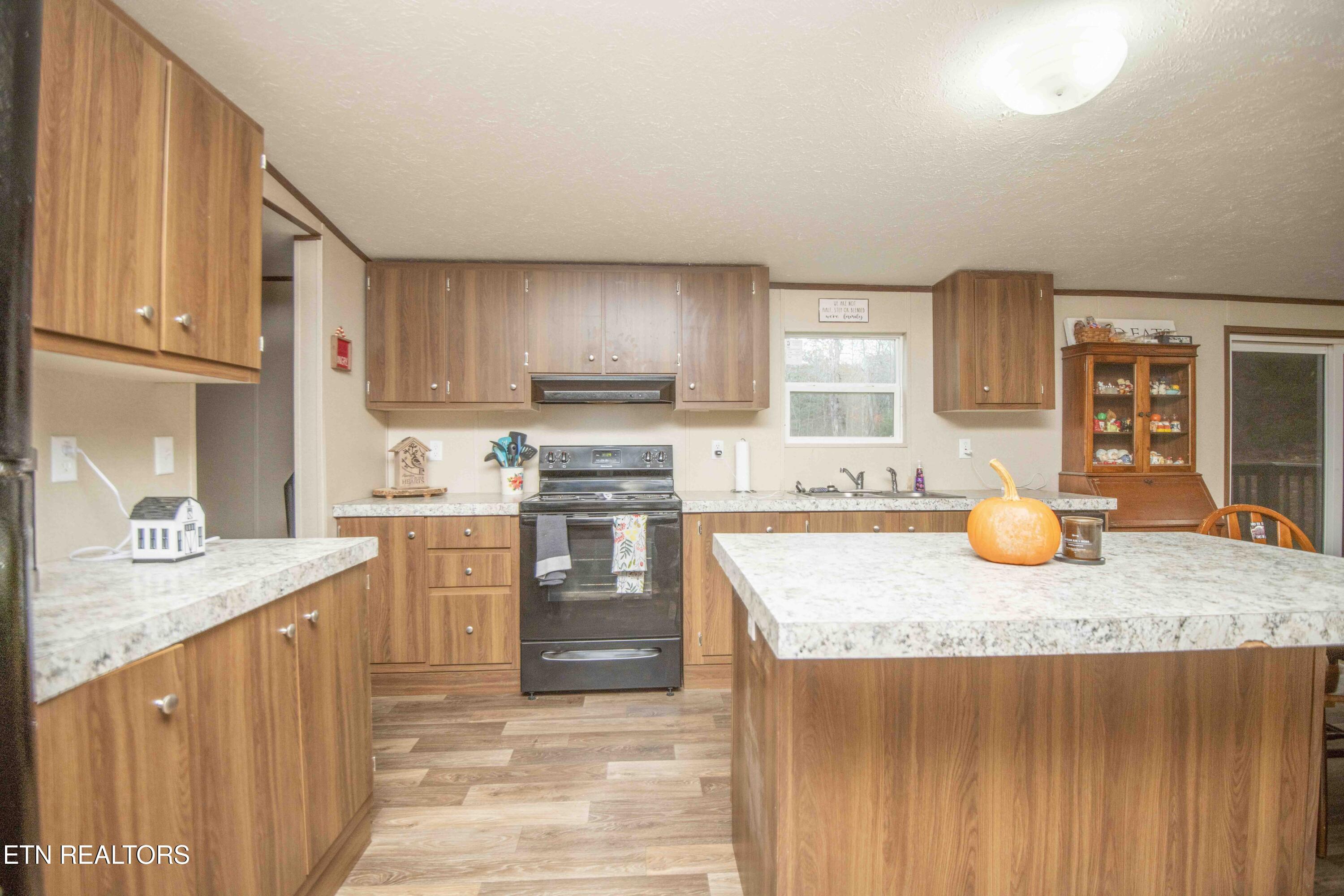 109 Winding Trail Harriman TN 37748